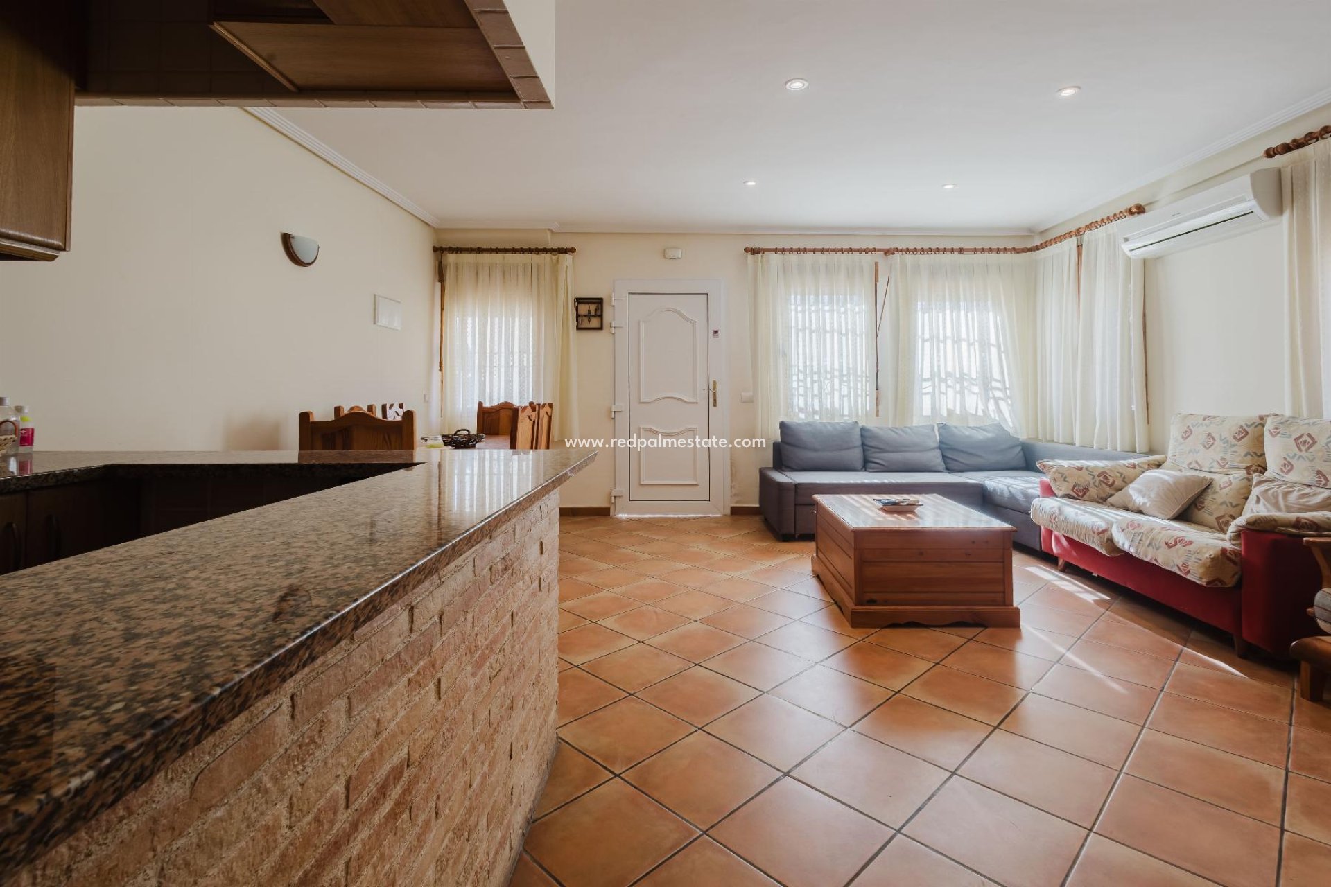 Resale - Bungalow -
Torrevieja - La Mata