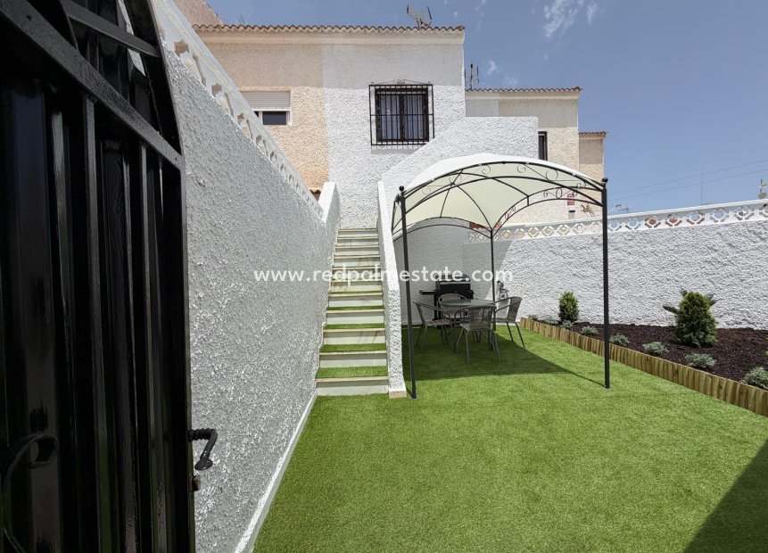 Resale - Bungalow -
Torrevieja - La Siesta - El Salado -  Torreta