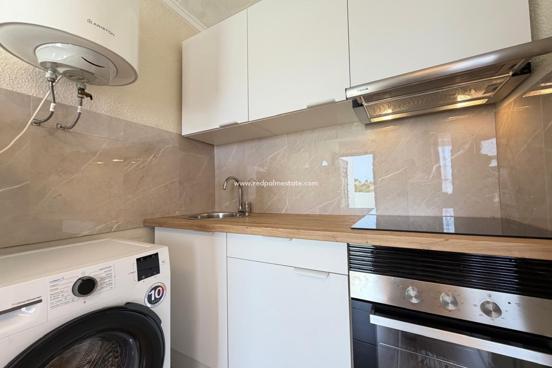 Resale - Bungalow -
Torrevieja - La Siesta - El Salado -  Torreta