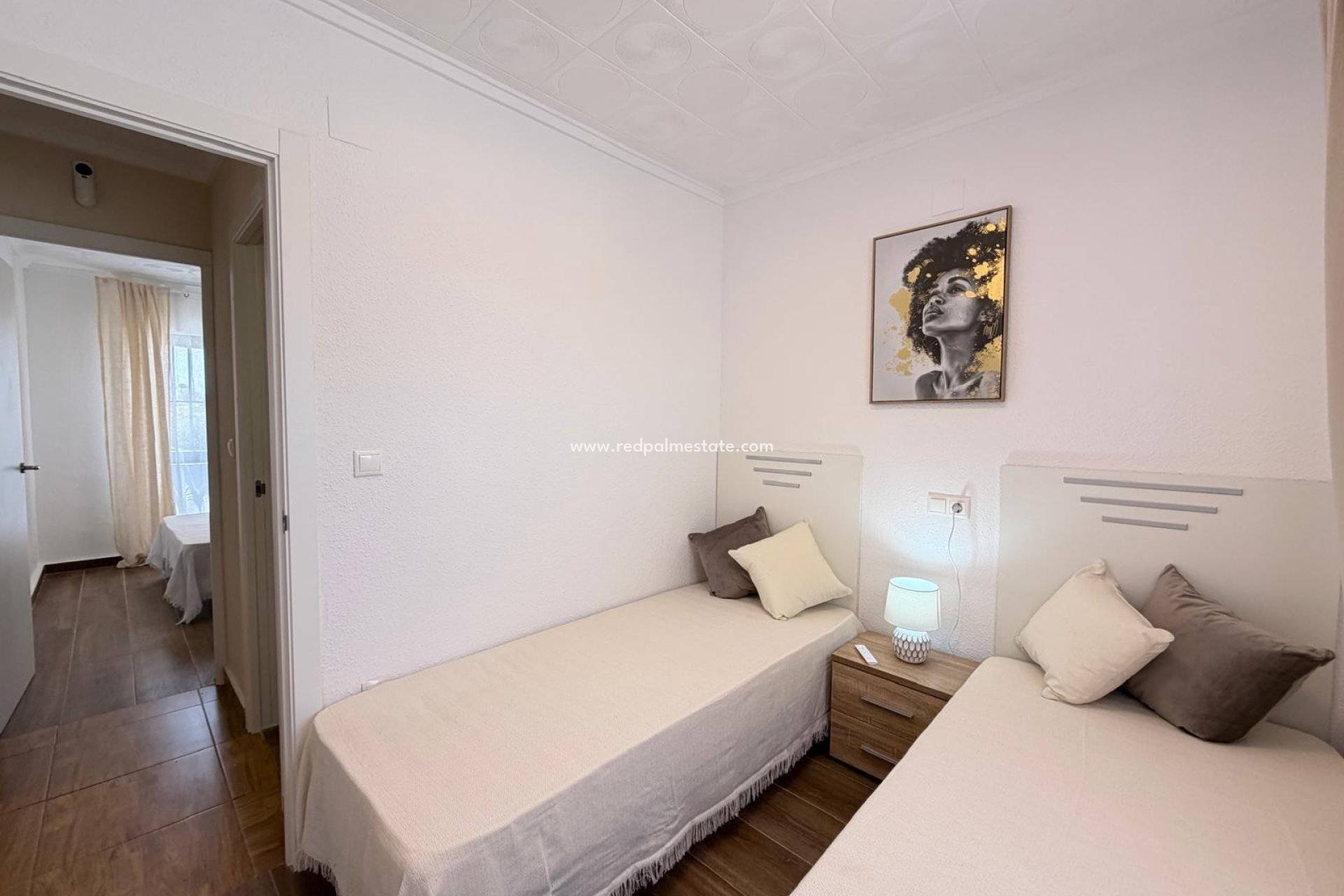 Resale - Bungalow -
Torrevieja - La Siesta - El Salado -  Torreta