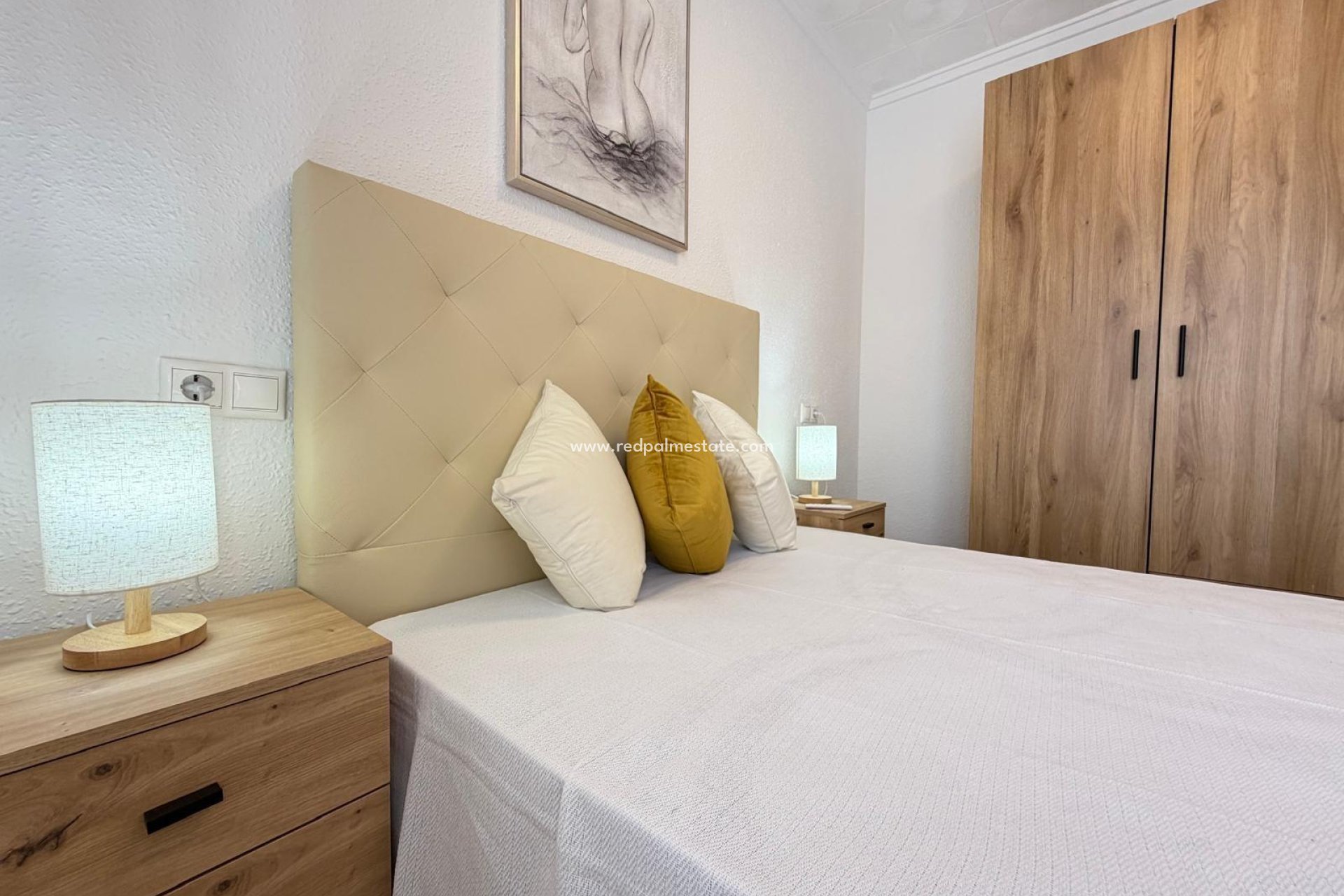 Resale - Bungalow -
Torrevieja - La Siesta - El Salado -  Torreta