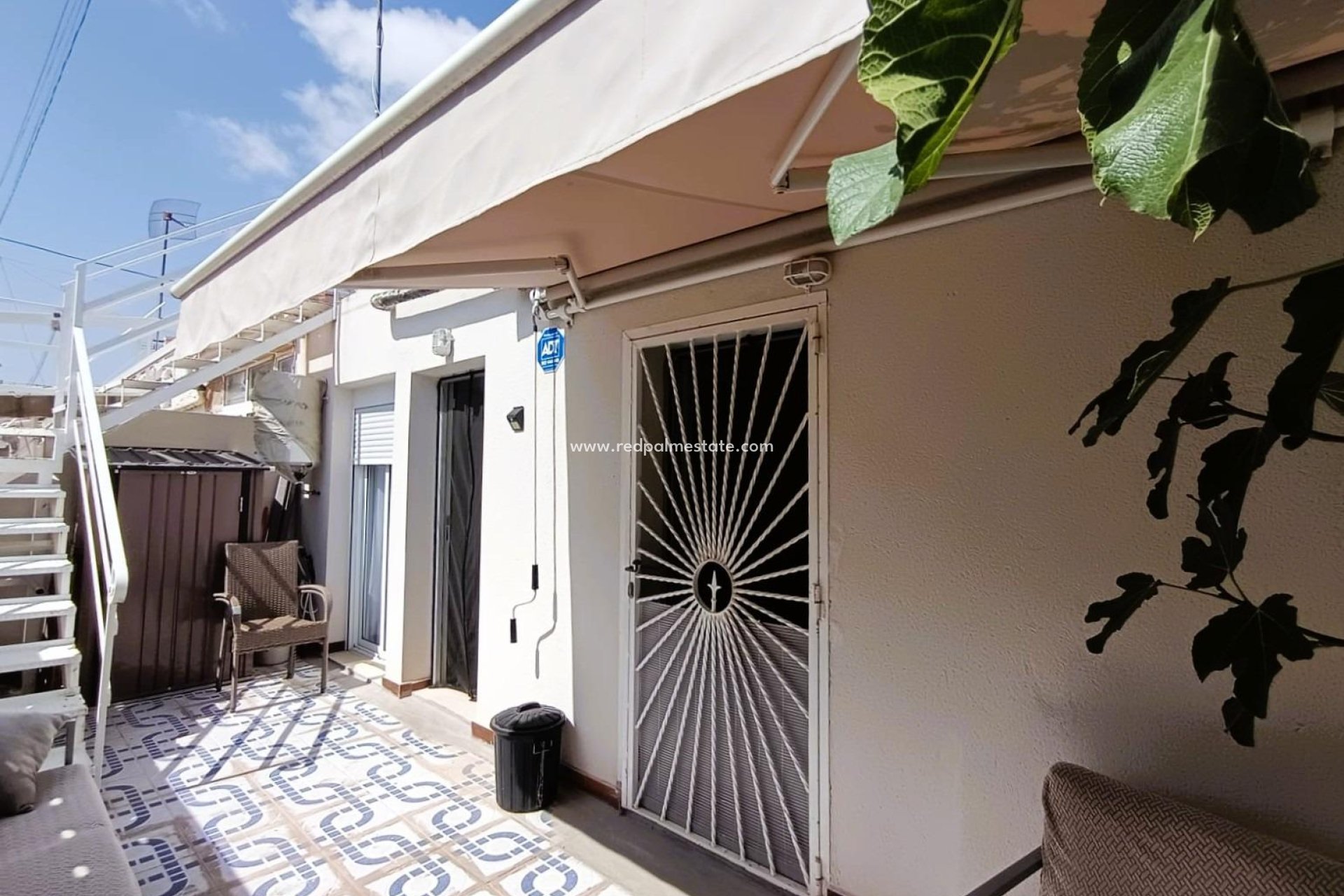 Resale - Bungalow -
Torrevieja - La Siesta - El Salado - Torreta