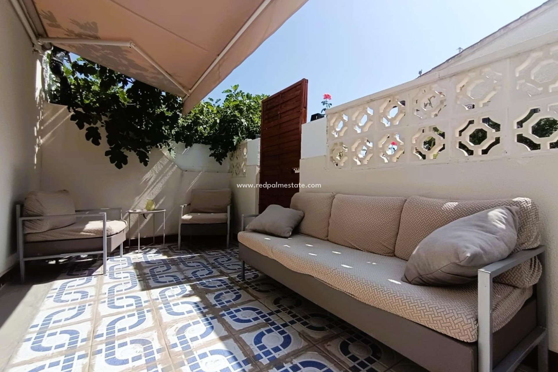Resale - Bungalow -
Torrevieja - La Siesta - El Salado - Torreta