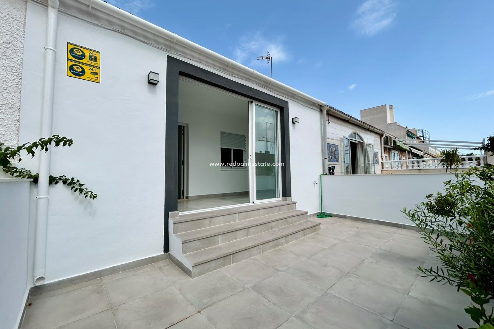 Resale - Bungalow -
Torrevieja - La Siesta - El Salado - Torreta