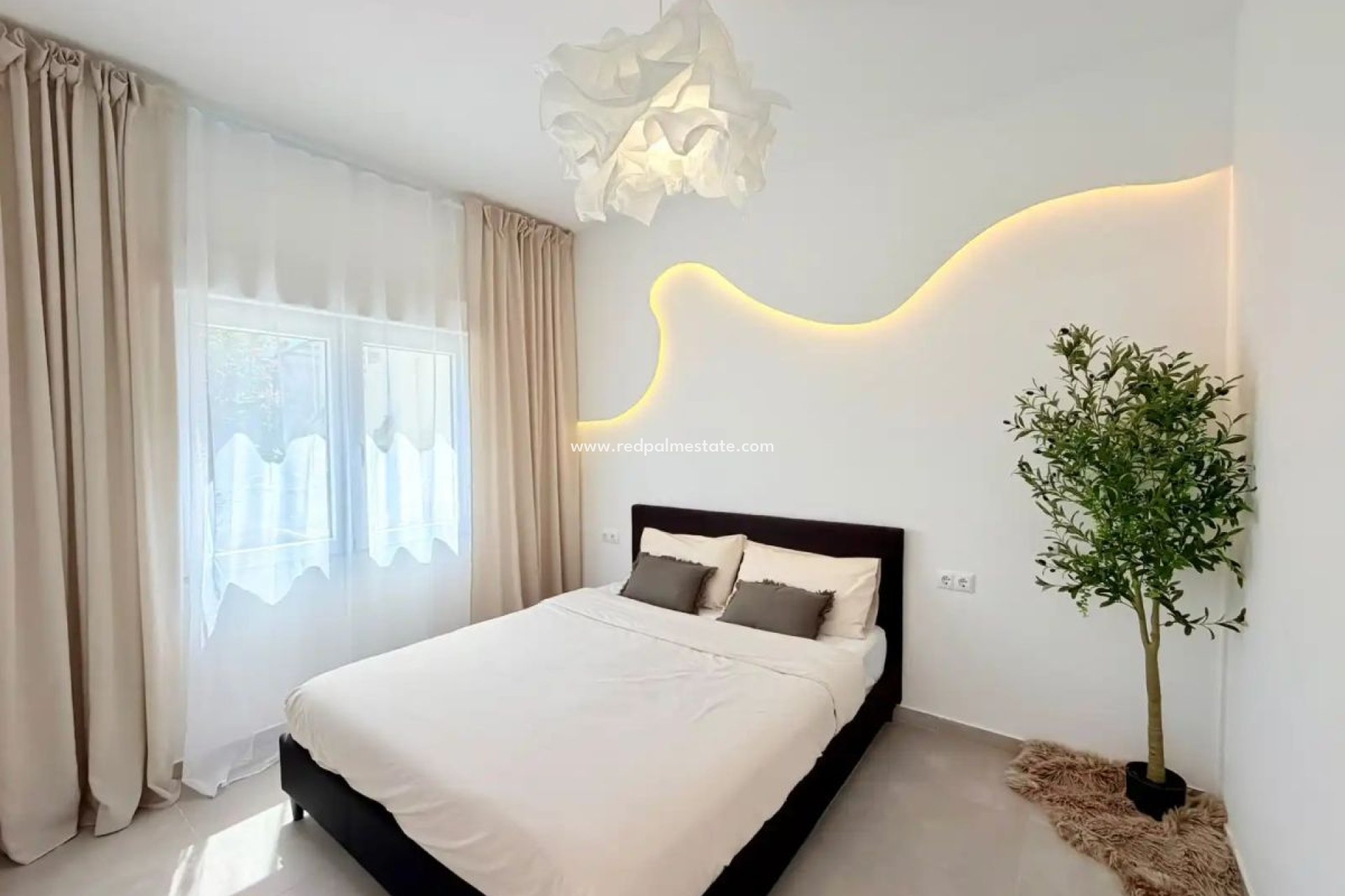 Resale - Bungalow -
Torrevieja - La Siesta - El Salado - Torreta