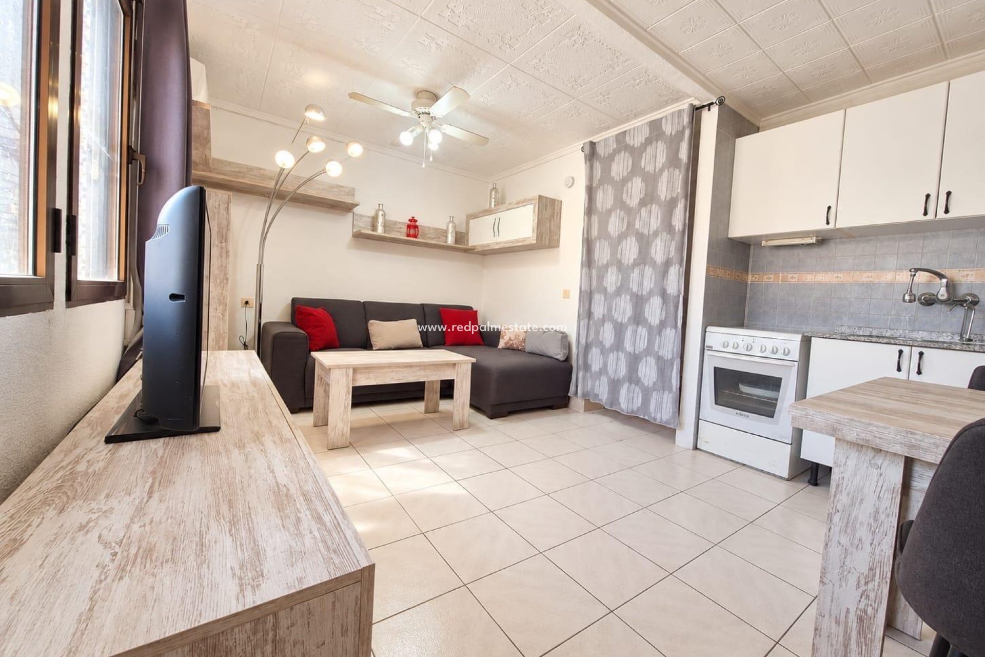 Resale - Bungalow -
Torrevieja - La Siesta - El Salado - Torreta