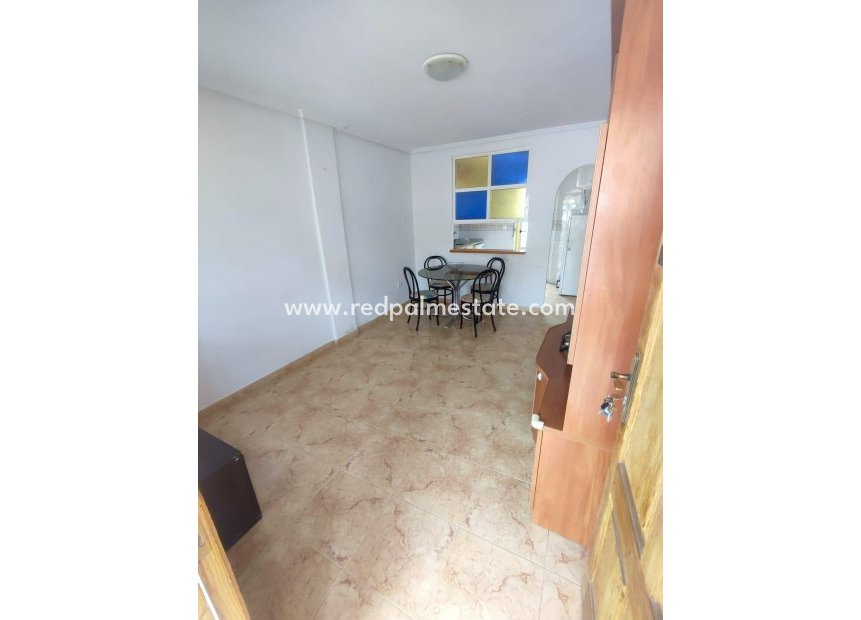 Resale - Bungalow -
Torrevieja - La Siesta - El Salado -  Torreta