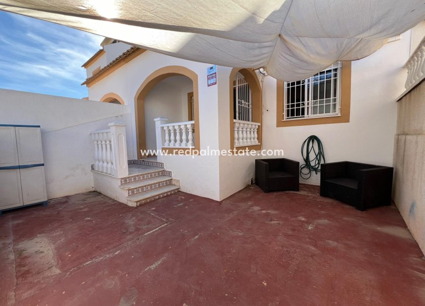 Resale - Bungalow -
Torrevieja - La Siesta - El Salado -  Torreta