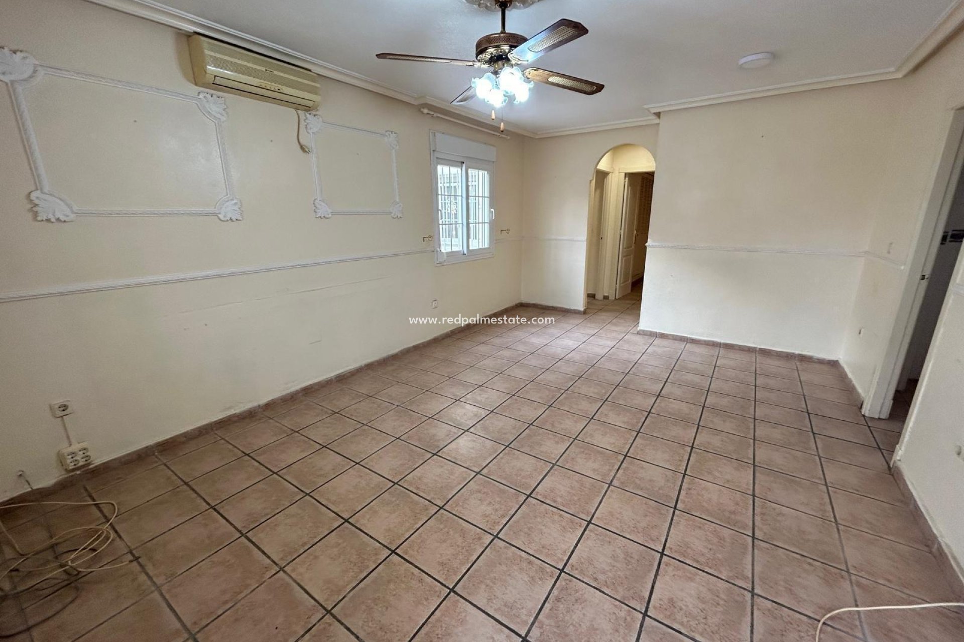 Resale - Bungalow -
Torrevieja - La Siesta - El Salado - Torreta