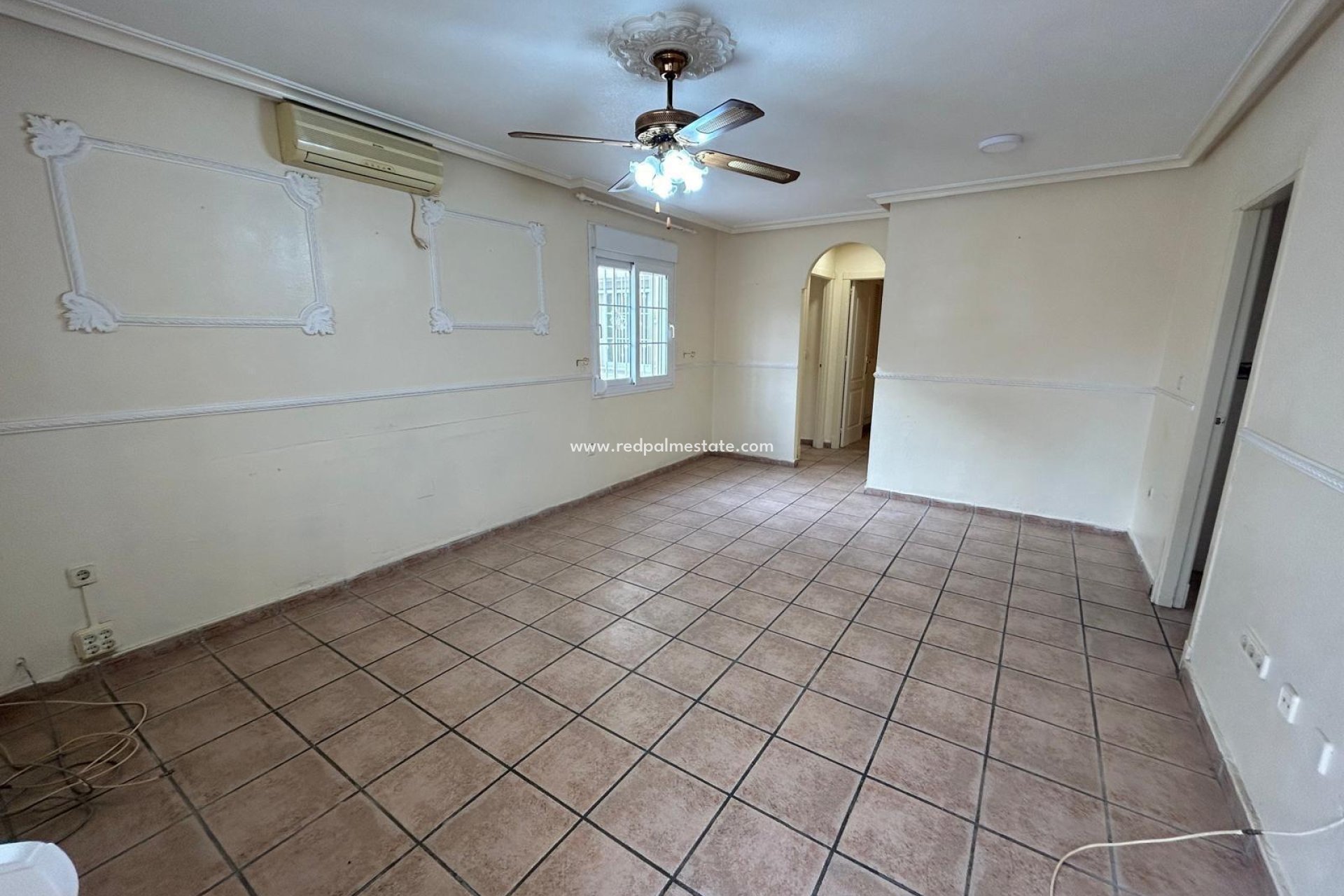 Resale - Bungalow -
Torrevieja - La Siesta - El Salado - Torreta