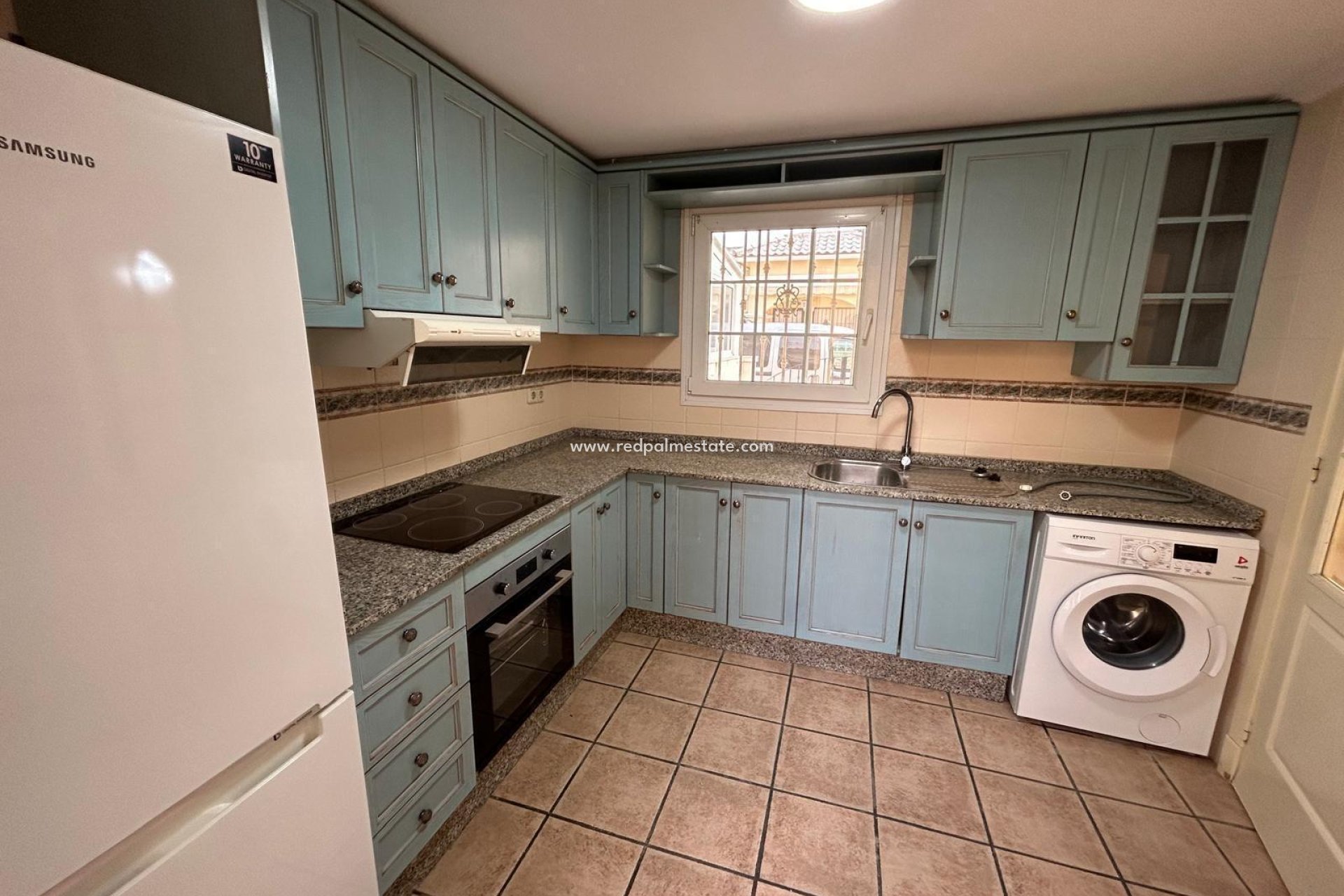 Resale - Bungalow -
Torrevieja - La Siesta - El Salado - Torreta