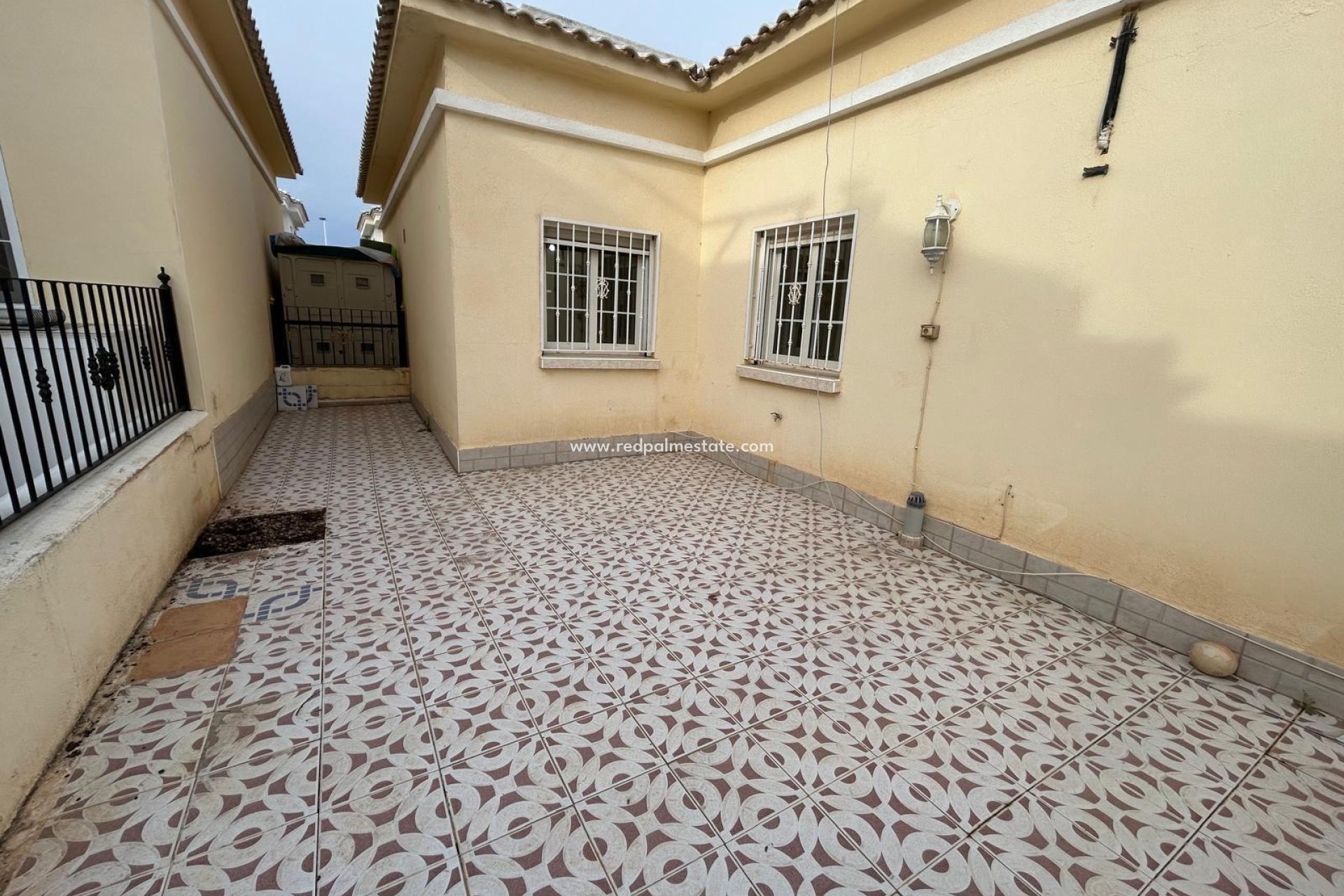 Resale - Bungalow -
Torrevieja - La Siesta - El Salado - Torreta