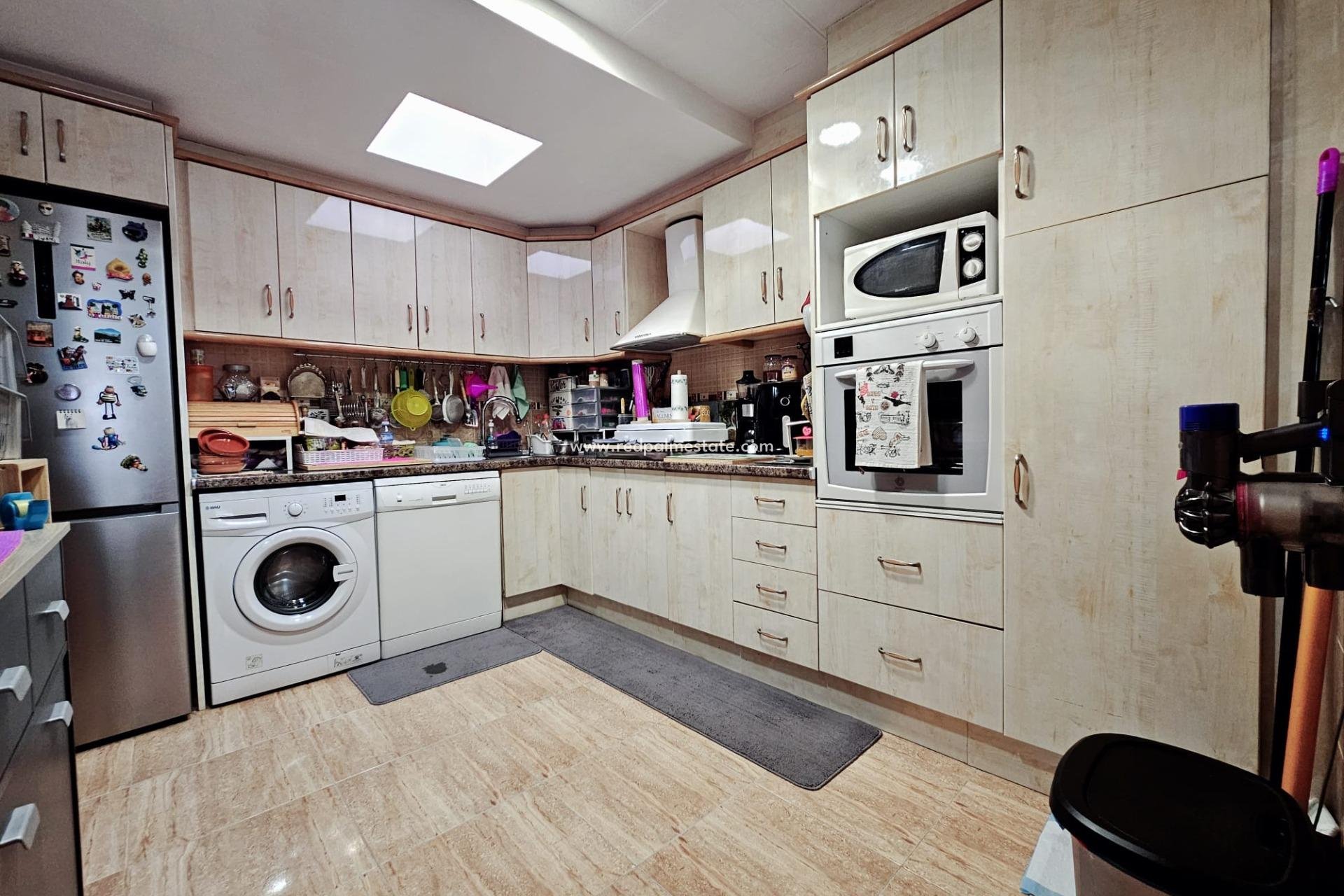 Resale - Bungalow -
Torrevieja - La Siesta - El Salado -  Torreta