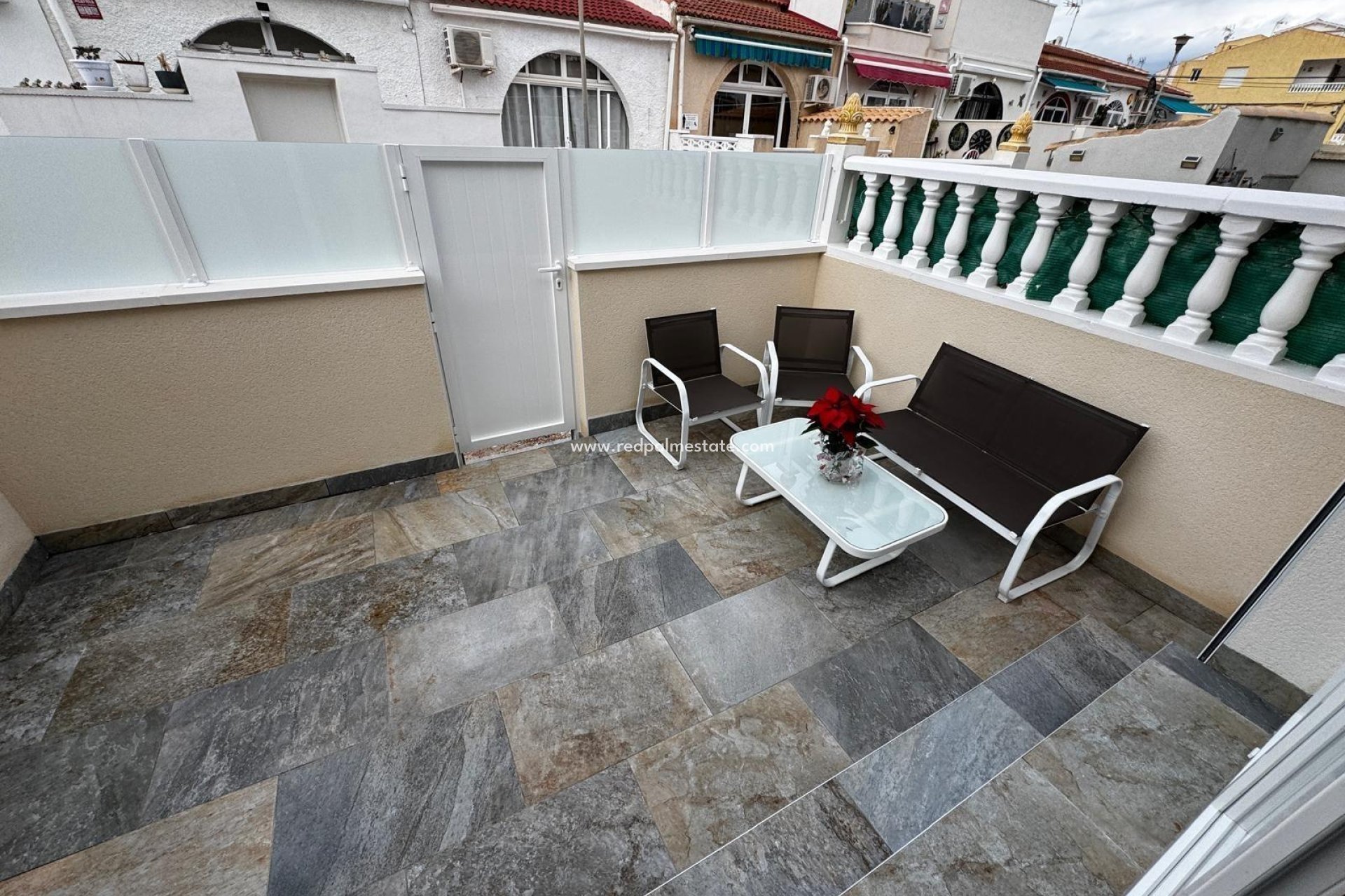 Resale - Bungalow -
Torrevieja - La Siesta - El Salado -  Torreta