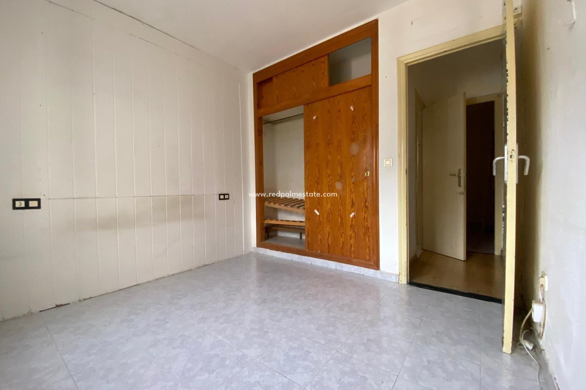 Resale - Bungalow -
Torrevieja - La Siesta - El Salado - Torreta