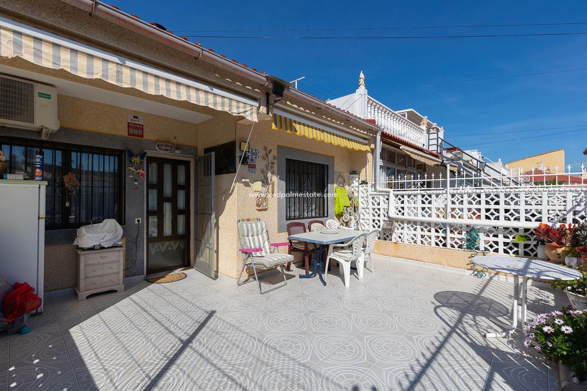 Resale - Bungalow -
Torrevieja - La Siesta - El Salado - Torreta