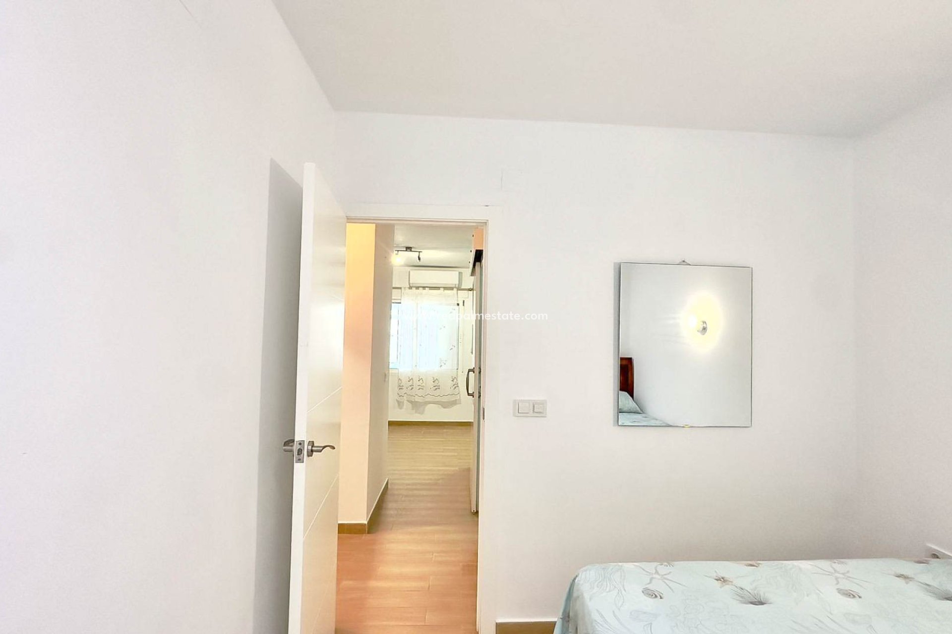 Resale - Bungalow -
Torrevieja - La Siesta - El Salado - Torreta