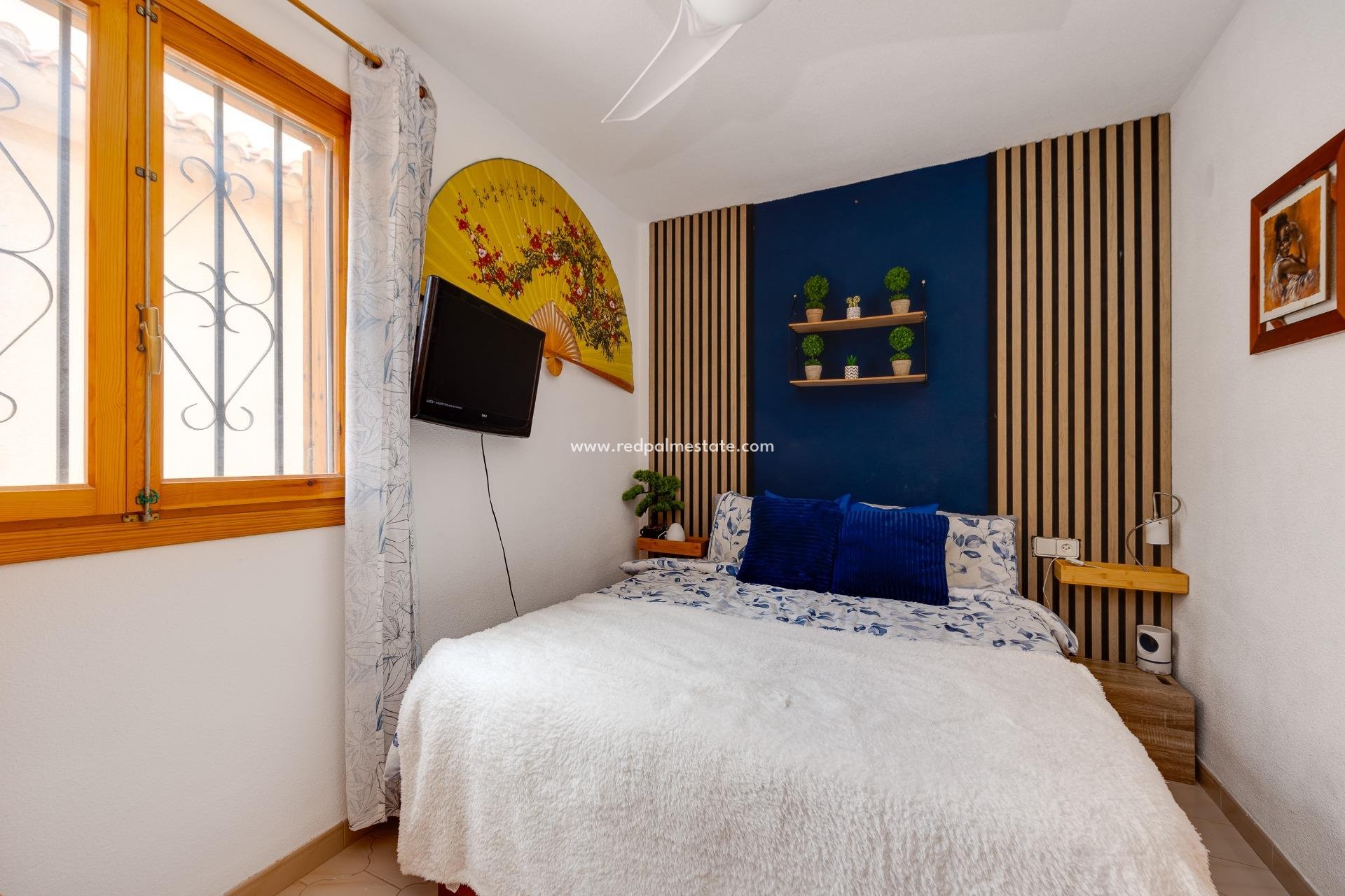 Resale - Bungalow -
Torrevieja - La Siesta - El Salado - Torreta