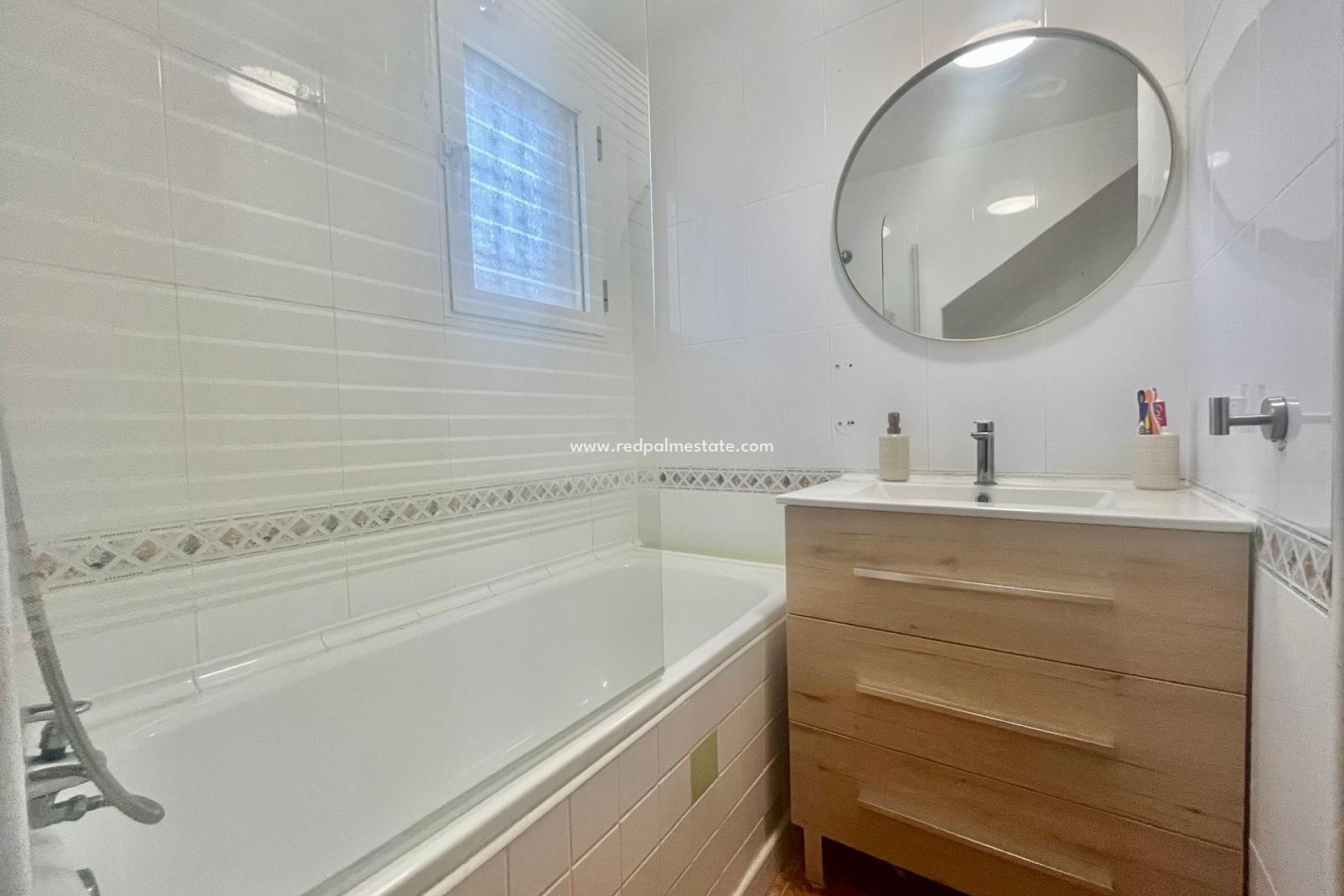 Resale - Bungalow -
Torrevieja - La Siesta - El Salado -  Torreta