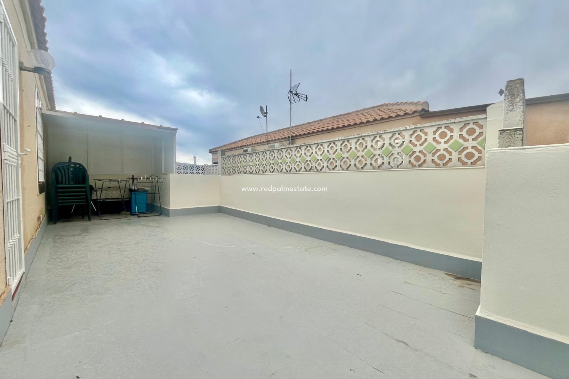 Resale - Bungalow -
Torrevieja - La Siesta - El Salado -  Torreta