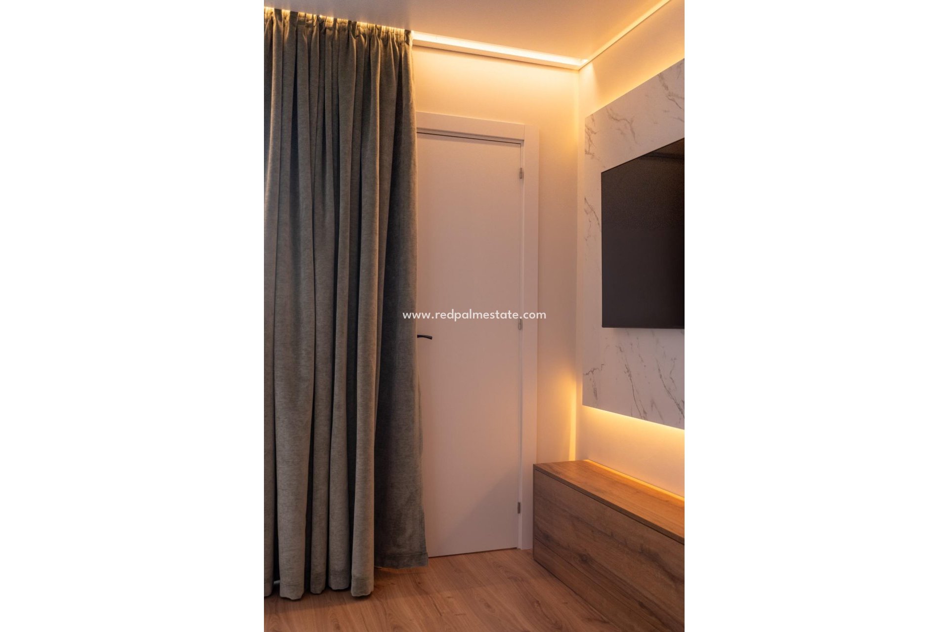 Resale - Bungalow -
Torrevieja - La Veleta