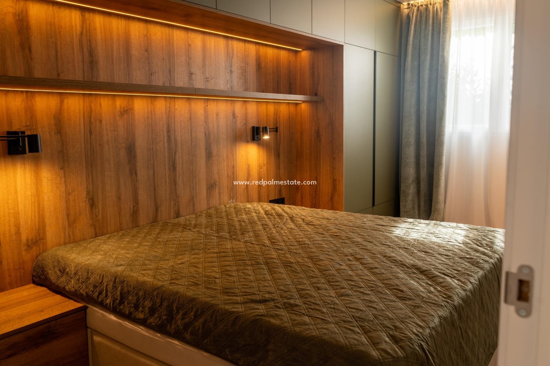 Resale - Bungalow -
Torrevieja - La Veleta