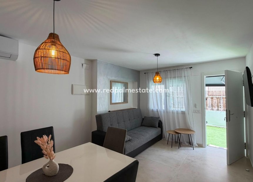Resale - Bungalow -
Torrevieja - La Veleta