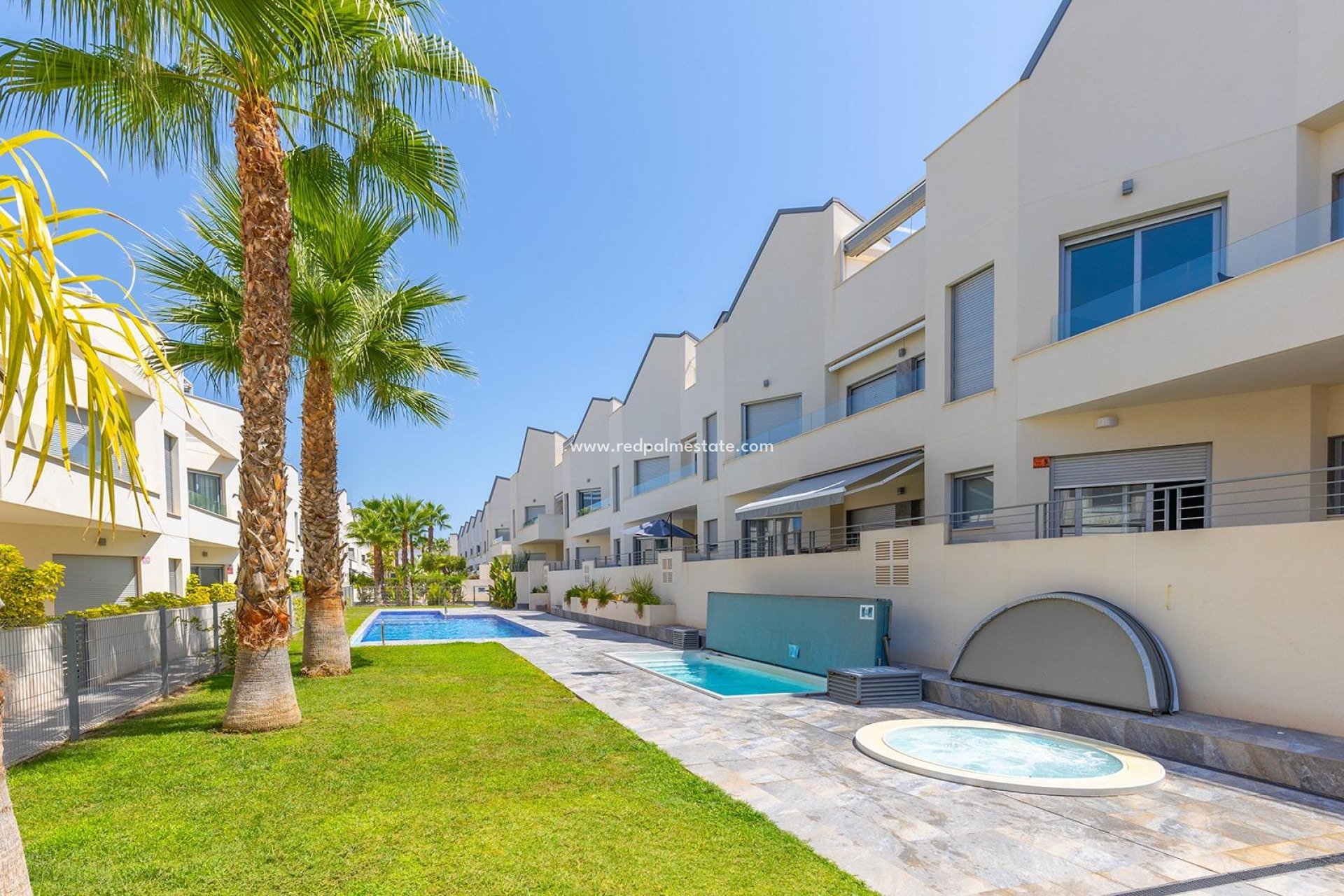 Resale - Bungalow -
Torrevieja - La Veleta