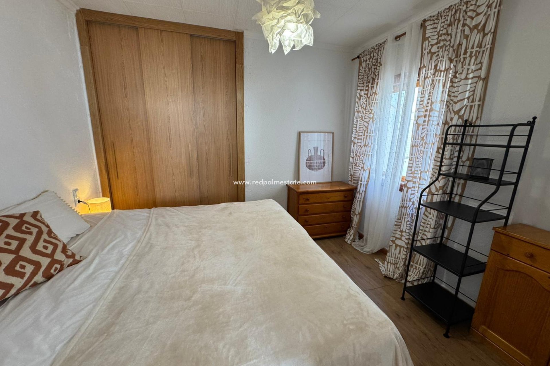 Resale - Bungalow -
Torrevieja - Los altos