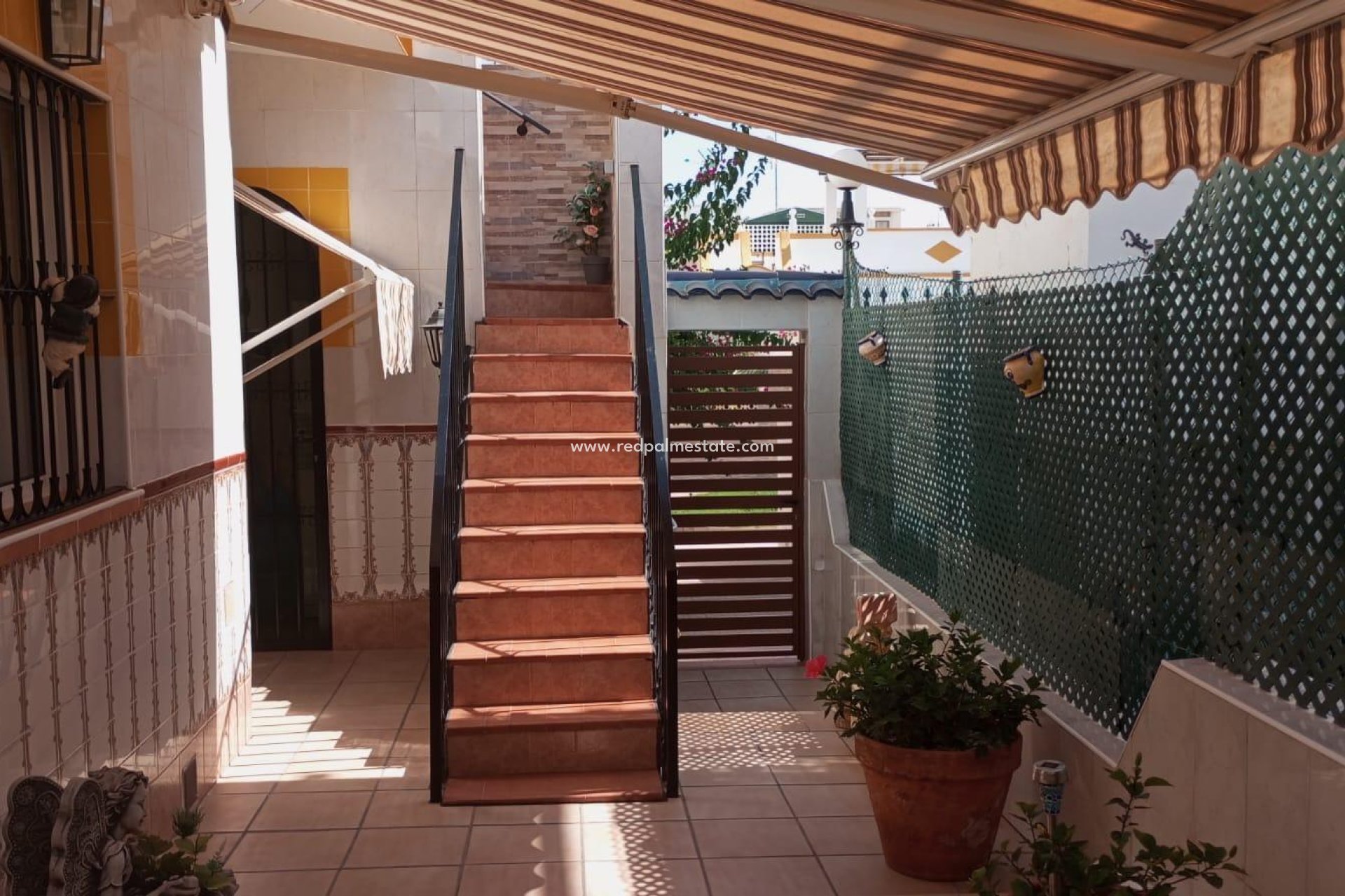 Resale - Bungalow -
Torrevieja - Los altos