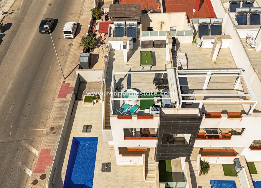 Resale - Bungalow -
Torrevieja - Los Altos