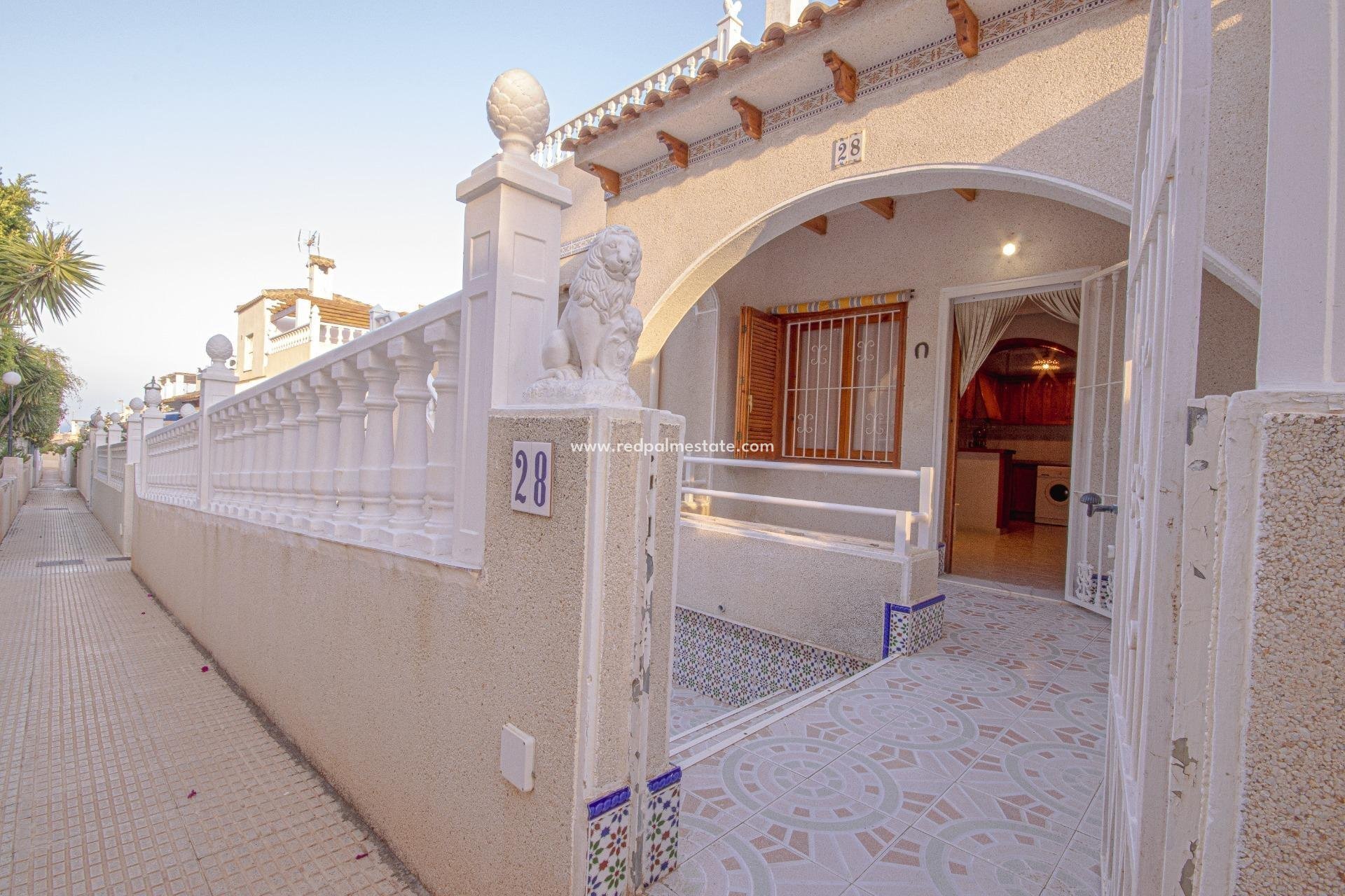 Resale - Bungalow -
Torrevieja - Los Balcones - Los Altos del Edén