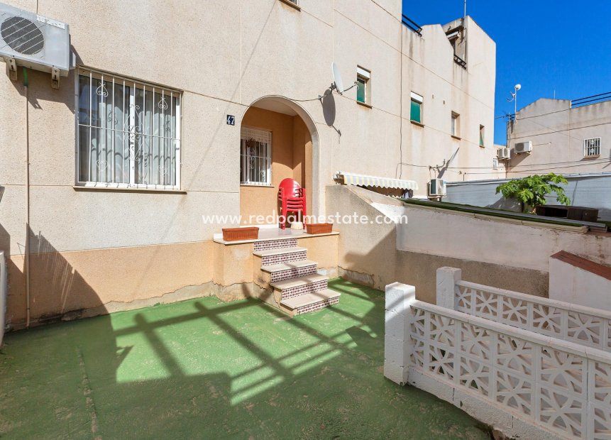 Resale - Bungalow -
Torrevieja - Los Balcones - Los Altos del Edén