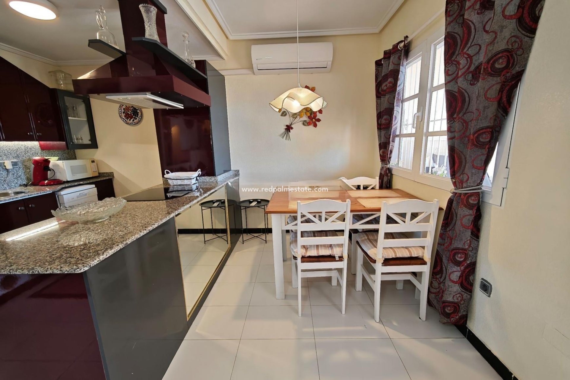 Resale - Bungalow -
Torrevieja - Los balcones