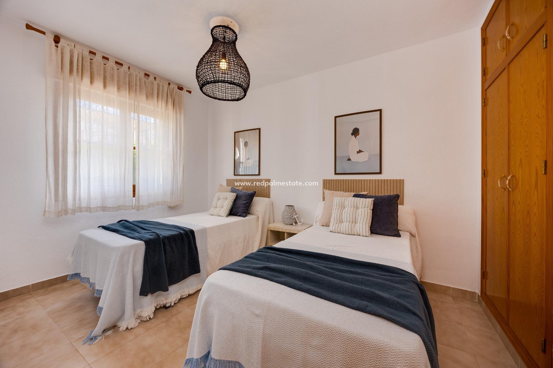Resale - Bungalow -
Torrevieja - Los balcones