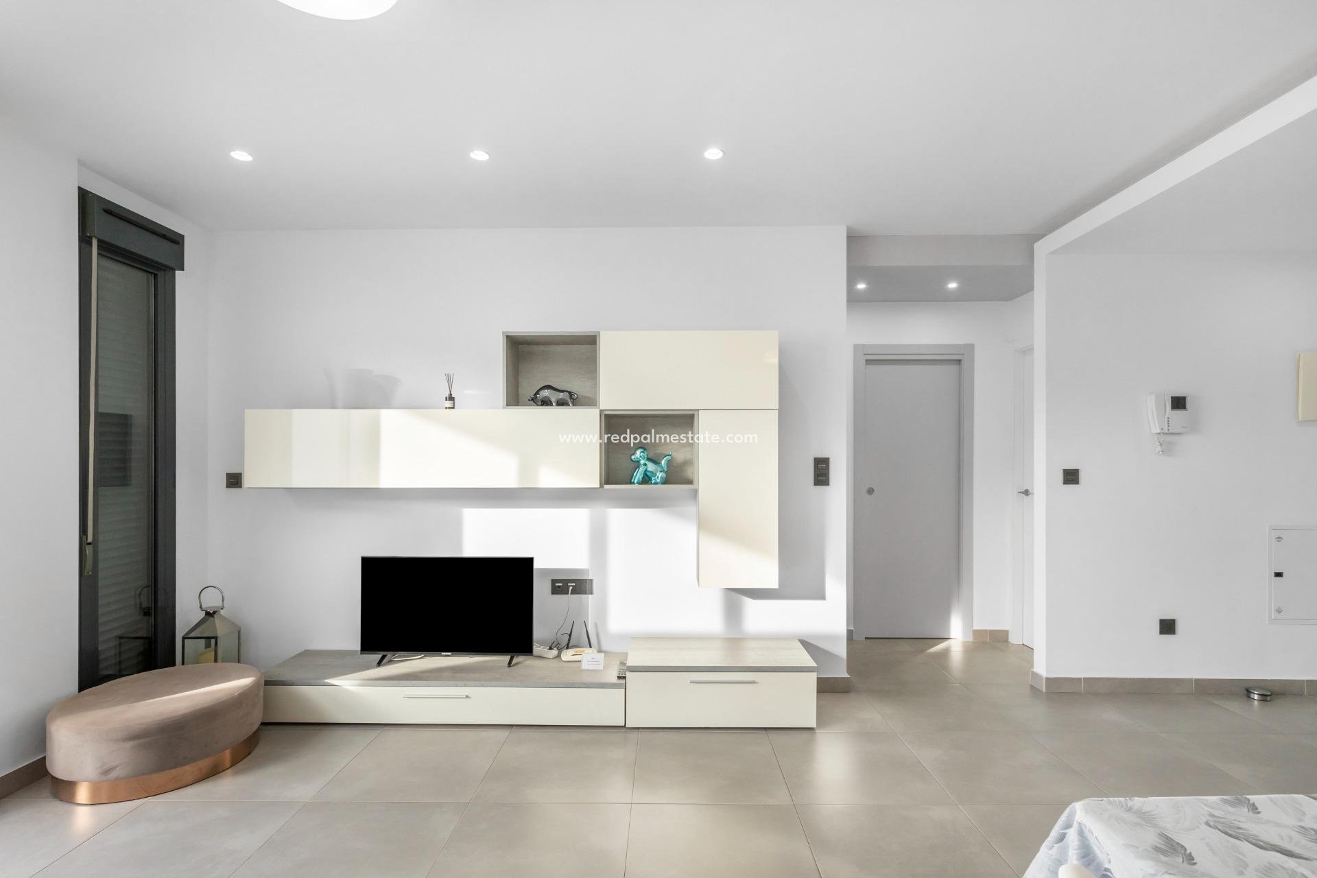 Resale - Bungalow -
Torrevieja - Los balcones