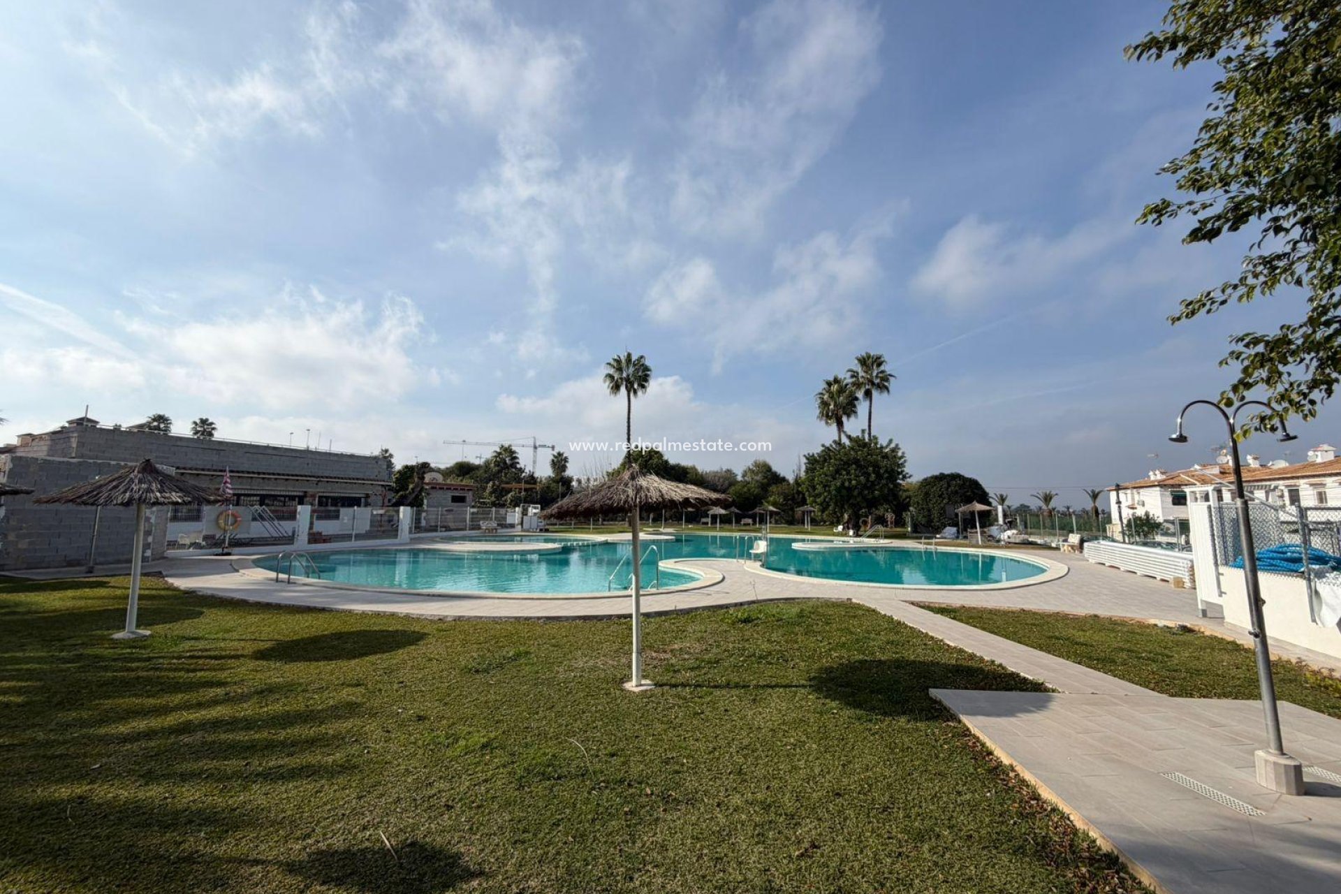 Resale - Bungalow -
Torrevieja - Los balcones
