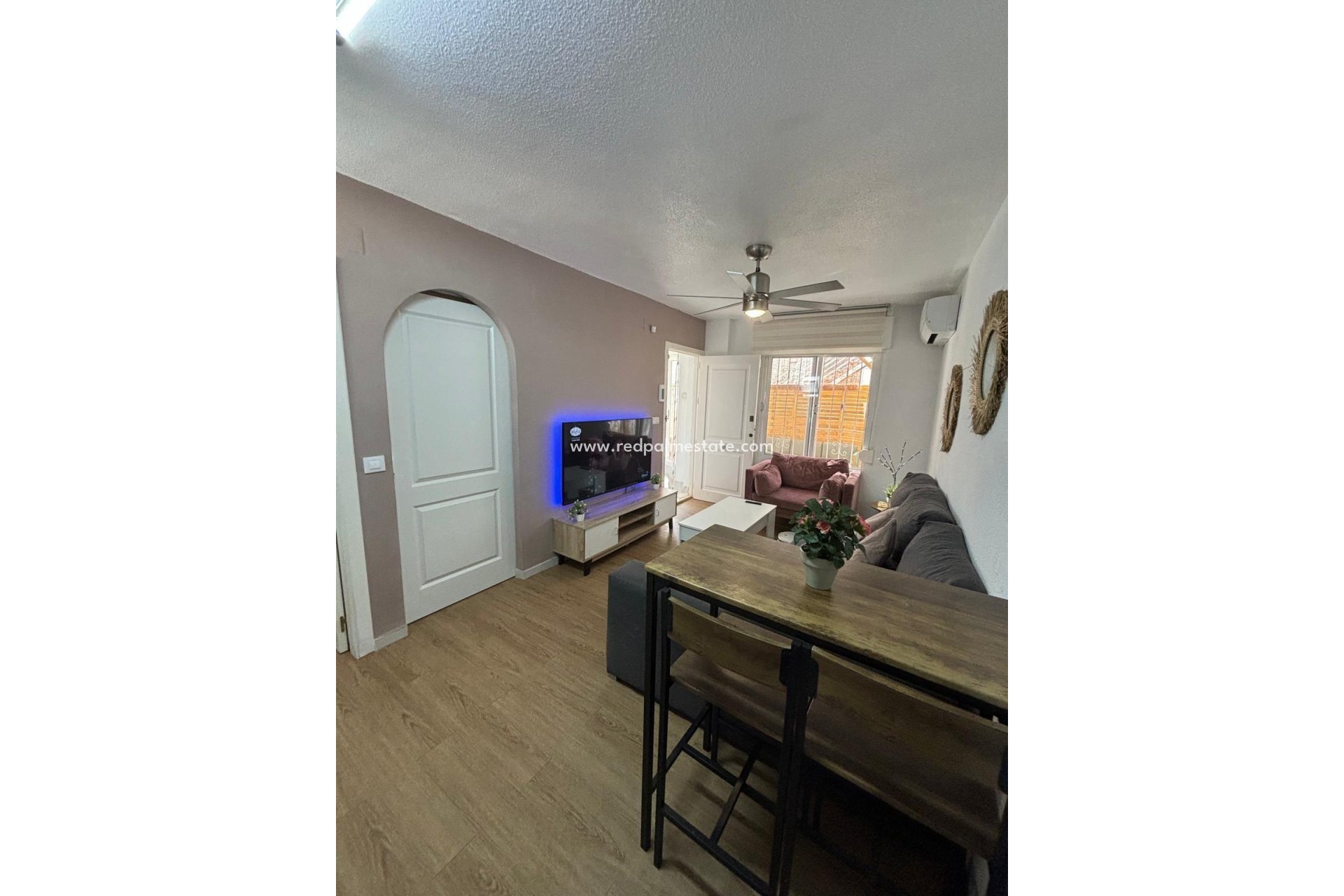 Resale - Bungalow -
Torrevieja - Los balcones