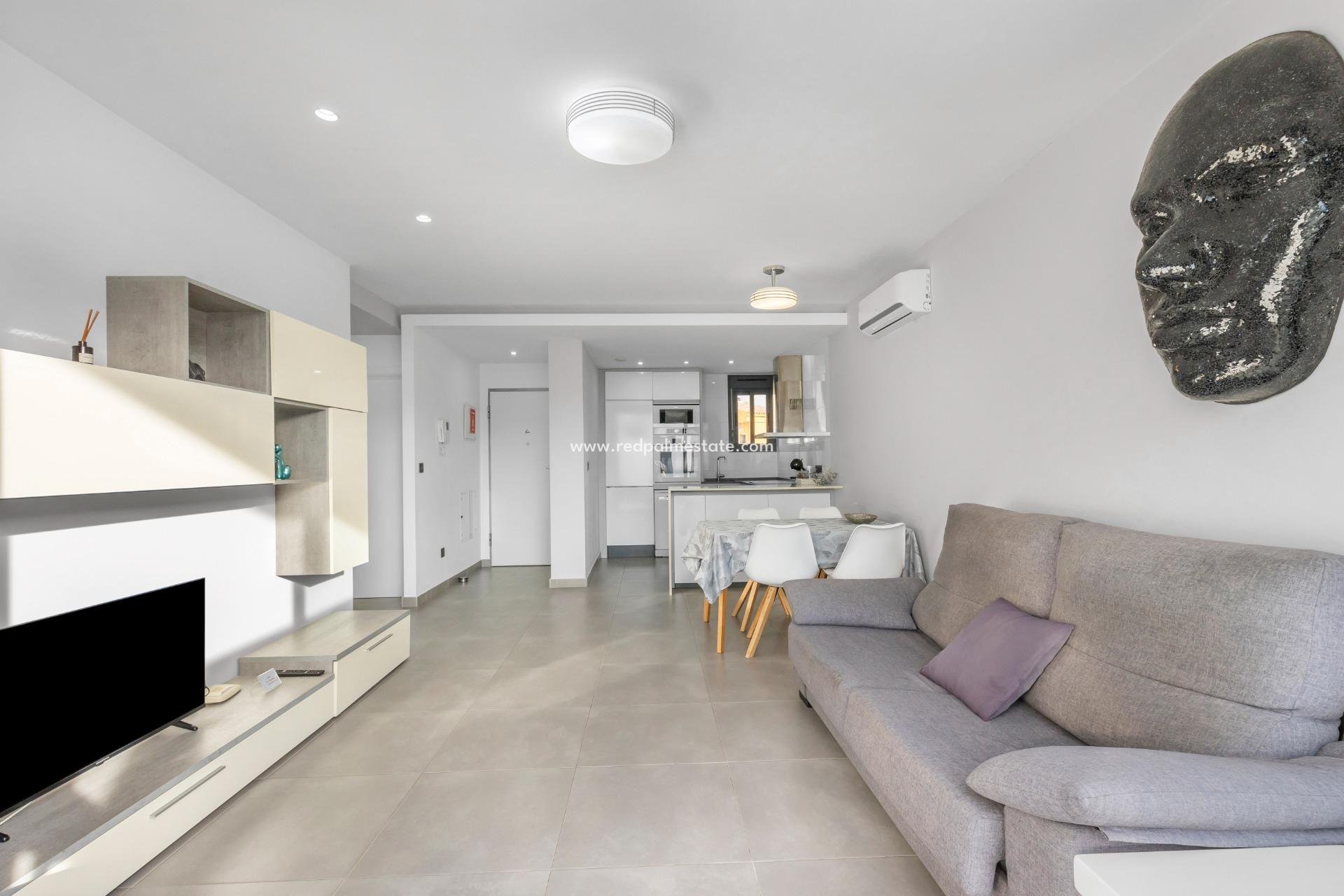 Resale - Bungalow -
Torrevieja - Los balcones