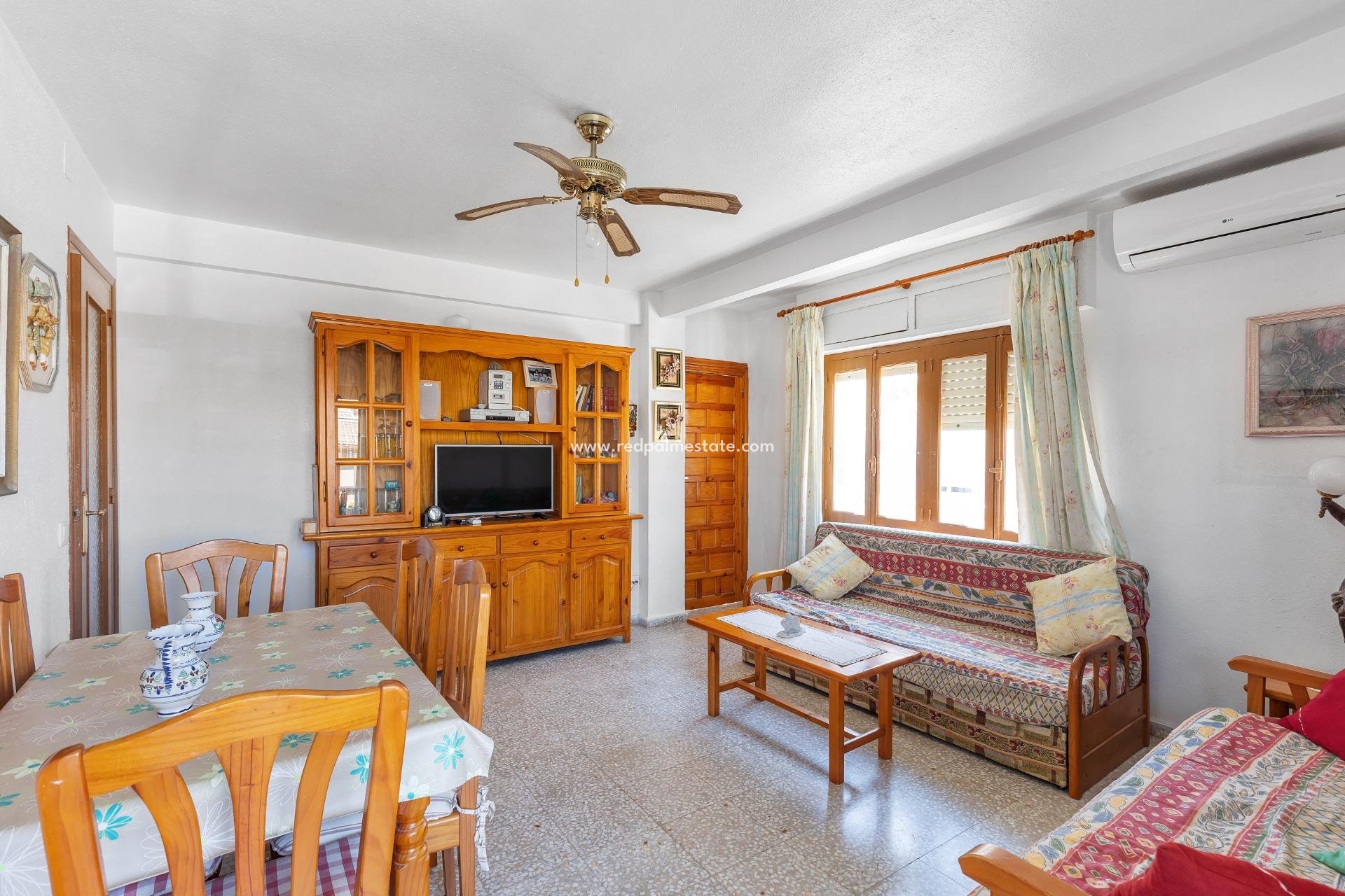 Resale - Bungalow -
Torrevieja - Los Europeos