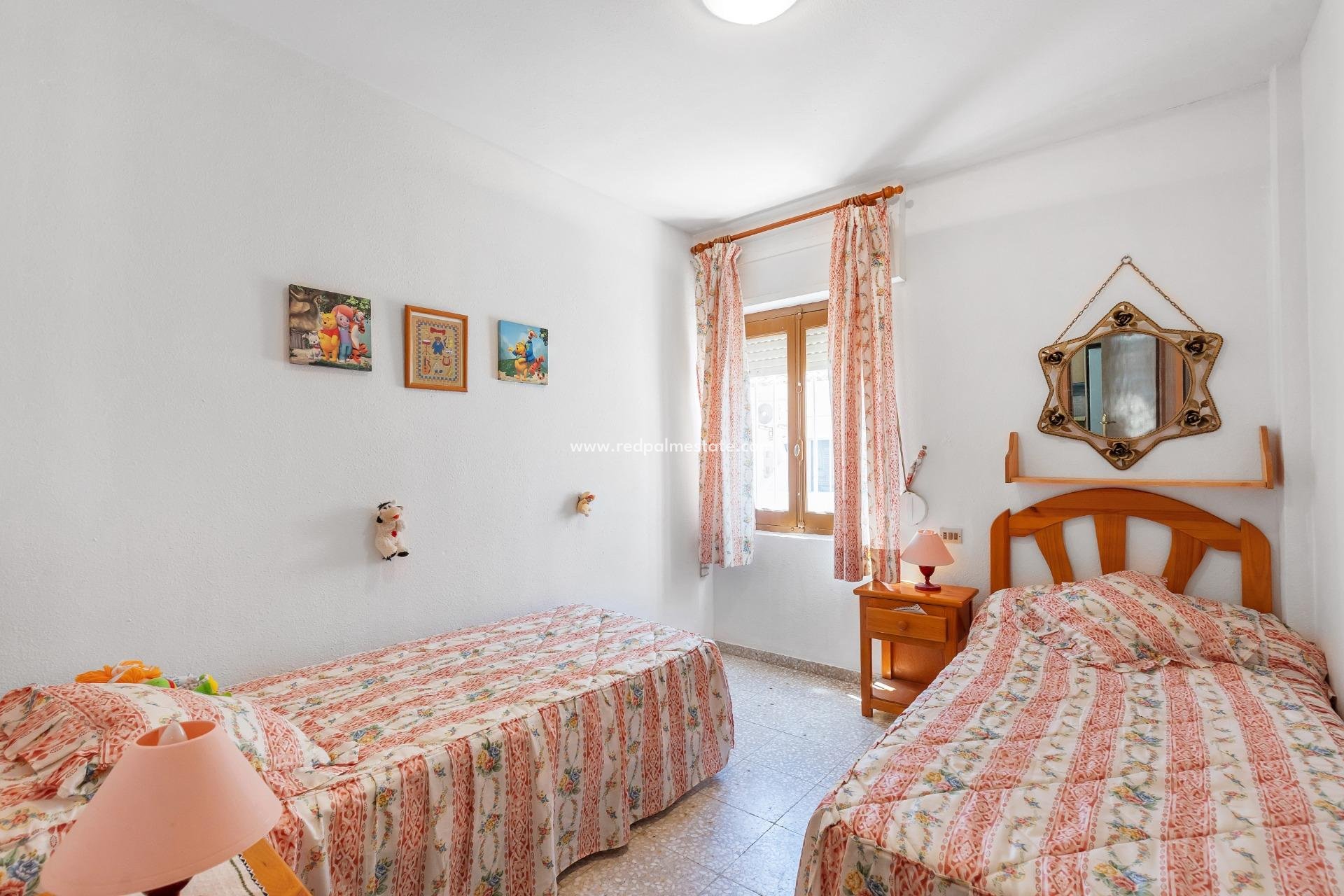 Resale - Bungalow -
Torrevieja - Los Europeos