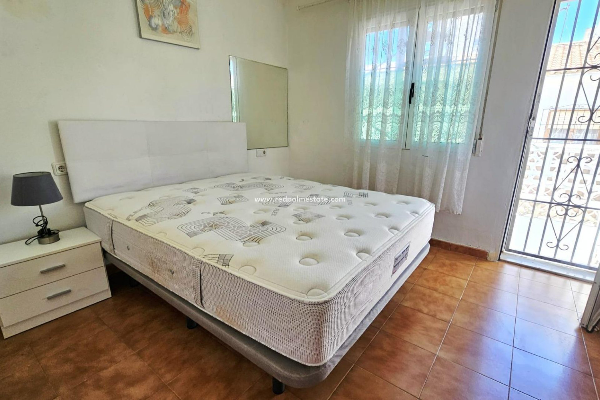 Resale - Bungalow -
Torrevieja - Nueva Torrevieja - Aguas Nuevas