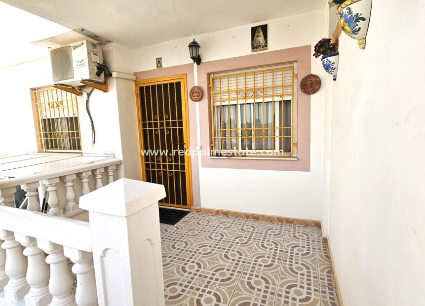 Resale - Bungalow -
Torrevieja - Parque las naciones