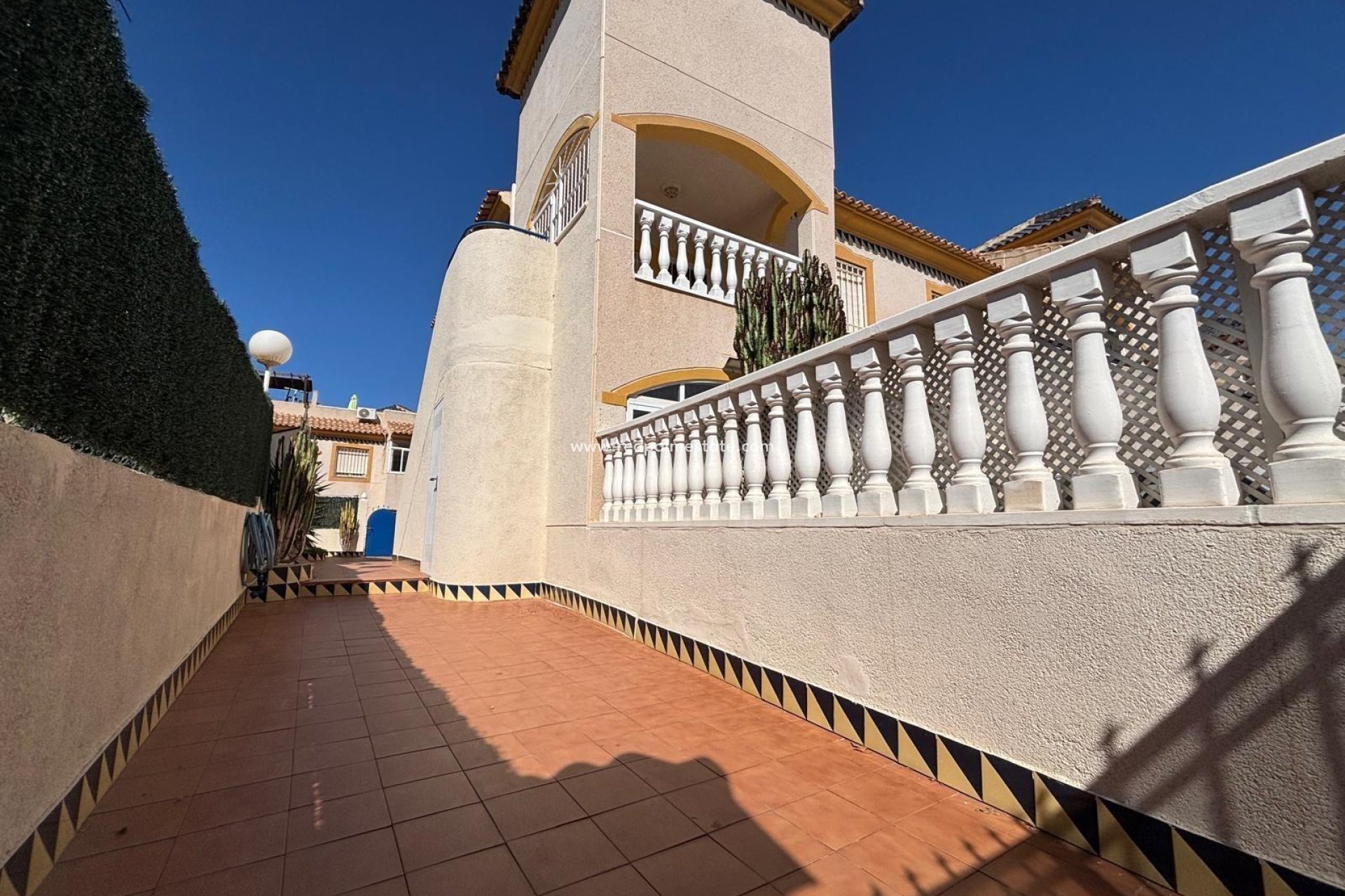 Resale - Bungalow -
Torrevieja - Parque las naciones