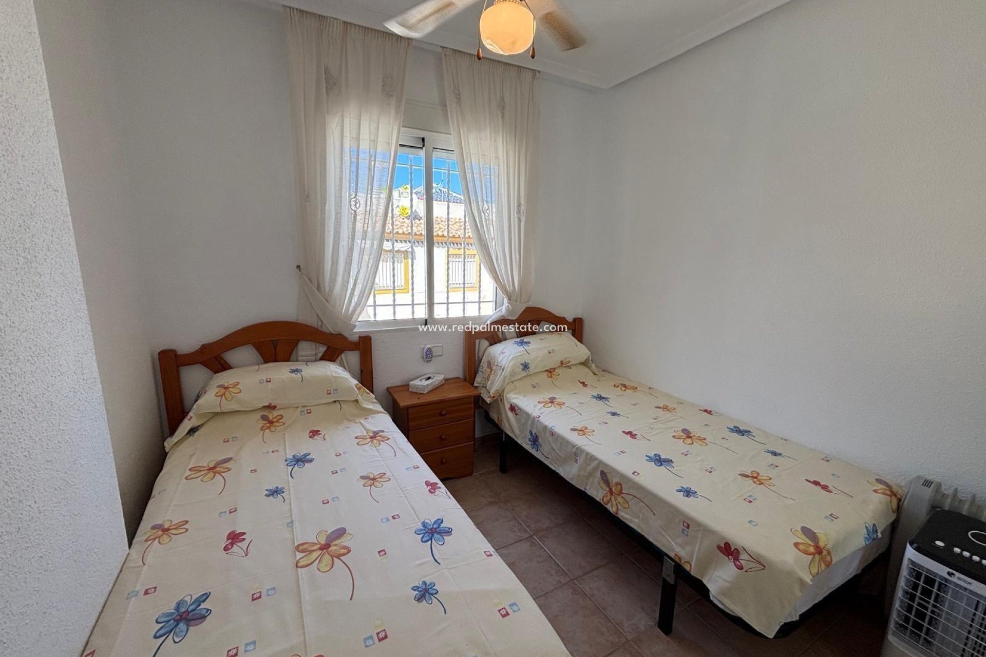 Resale - Bungalow -
Torrevieja - Parque las naciones