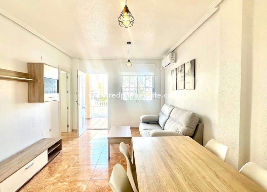 Resale - Bungalow -
Torrevieja - Playa de los Locos