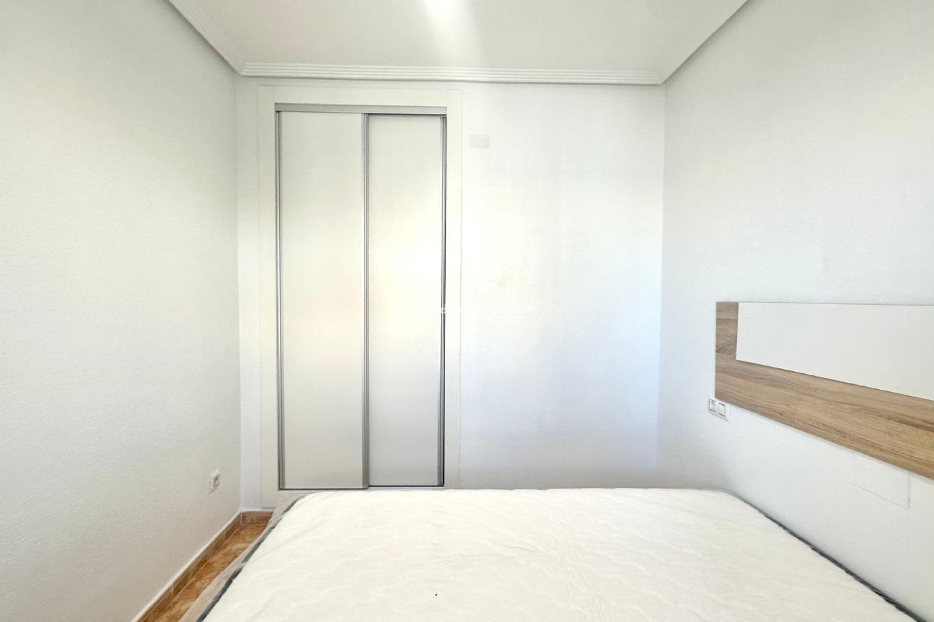 Resale - Bungalow -
Torrevieja - Playa de los Locos