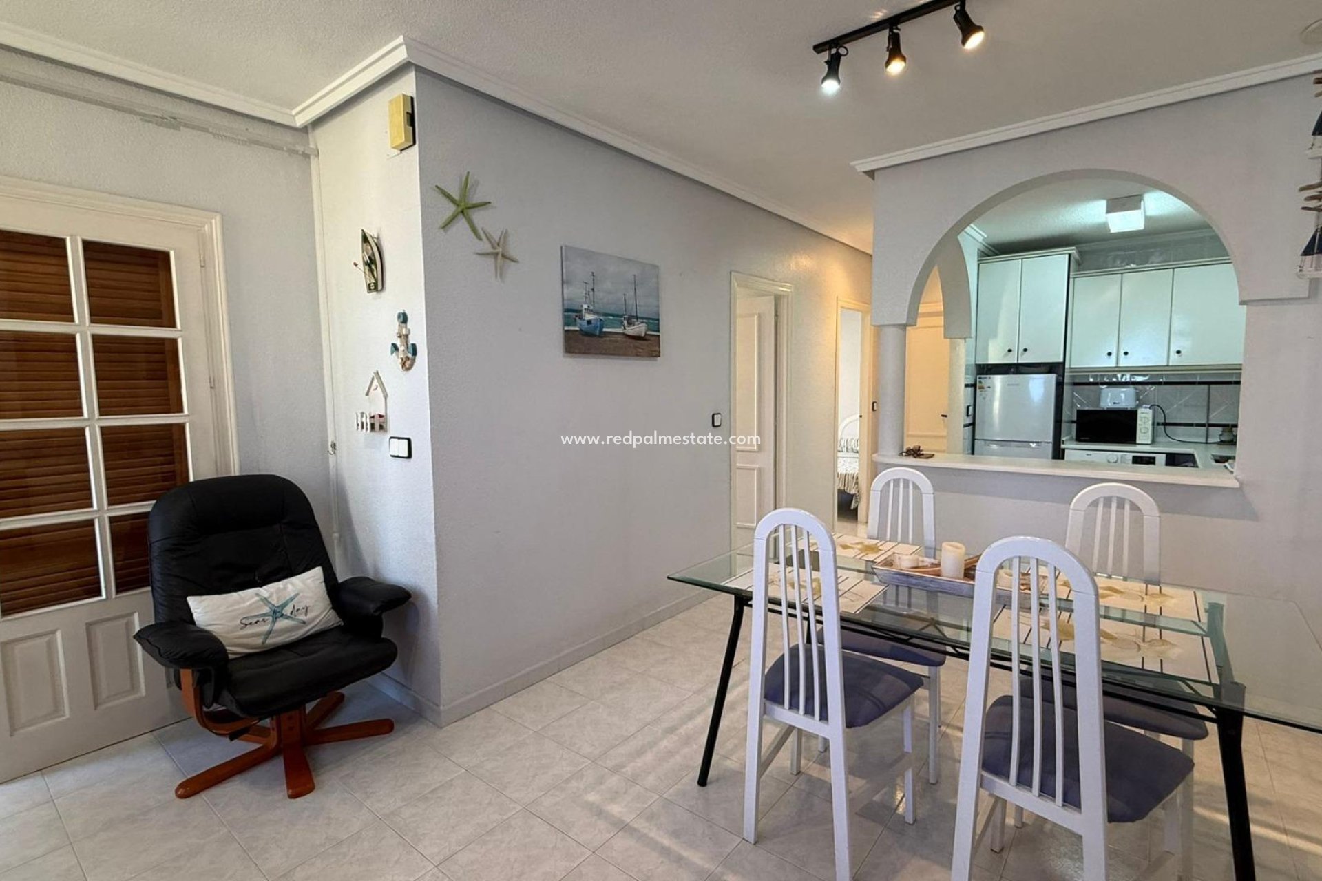 Resale - Bungalow -
Torrevieja - Punta prima