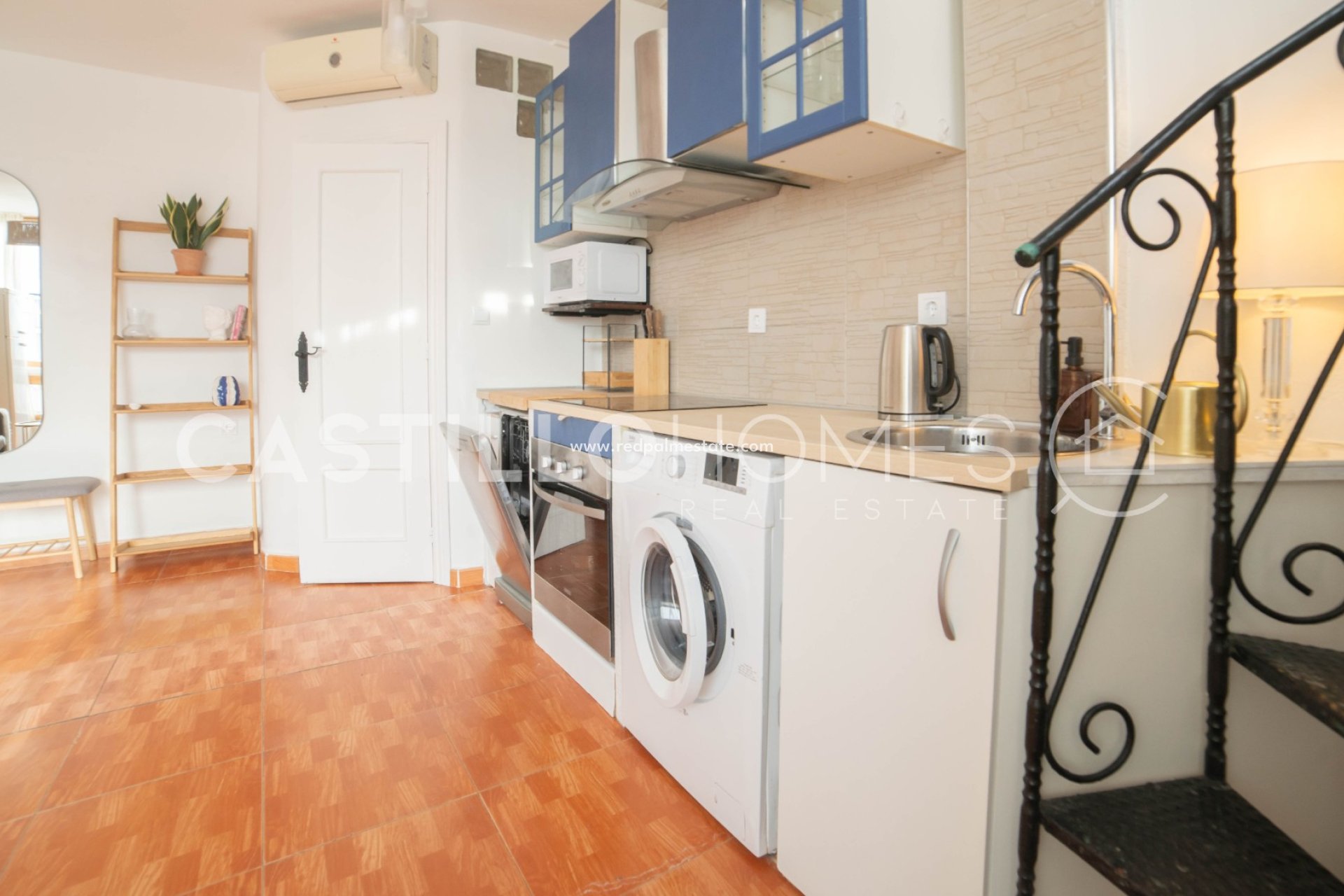 Resale - Bungalow -
Torrevieja - Punta prima