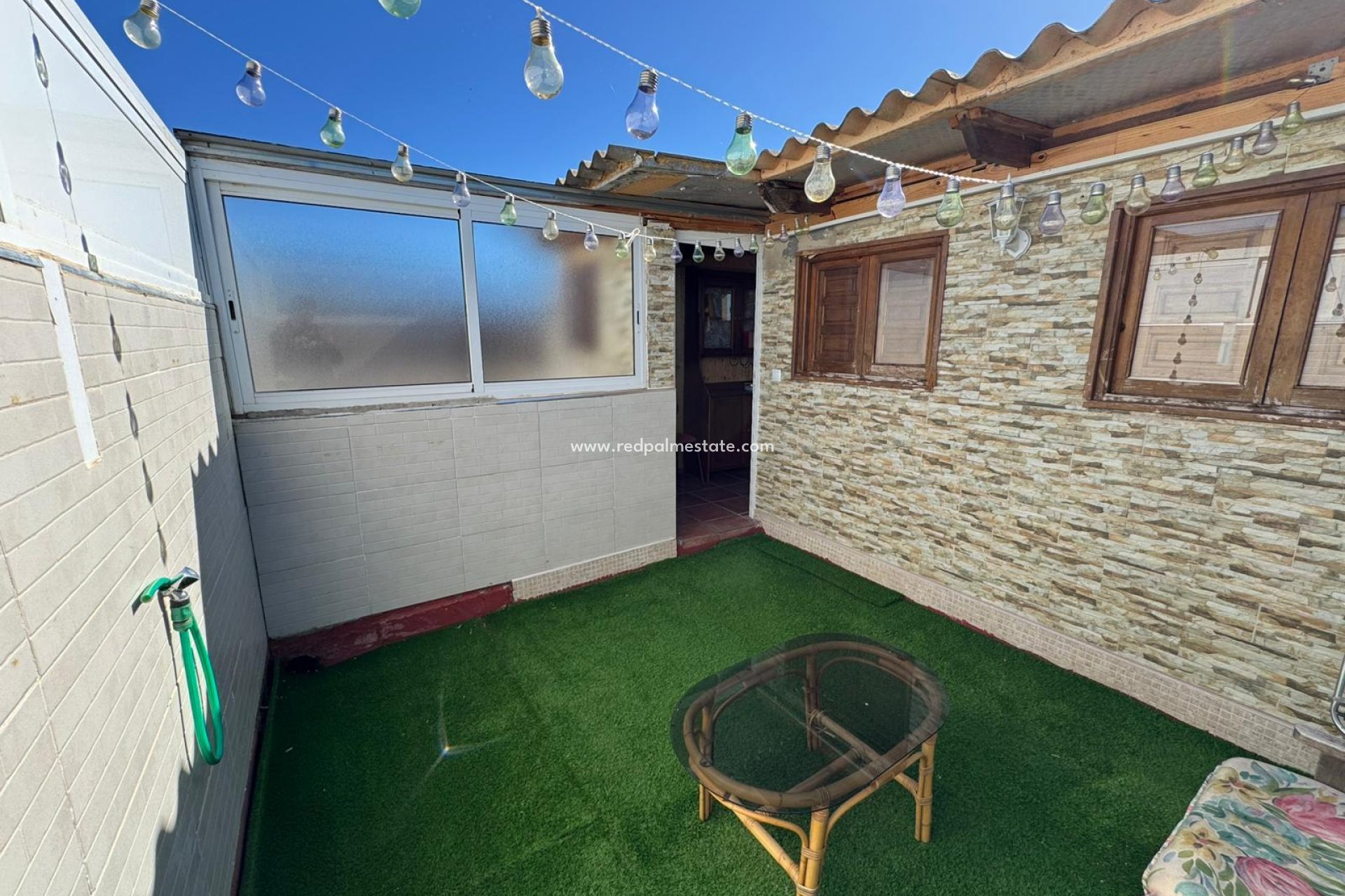 Resale - Bungalow -
Torrevieja - Punta prima
